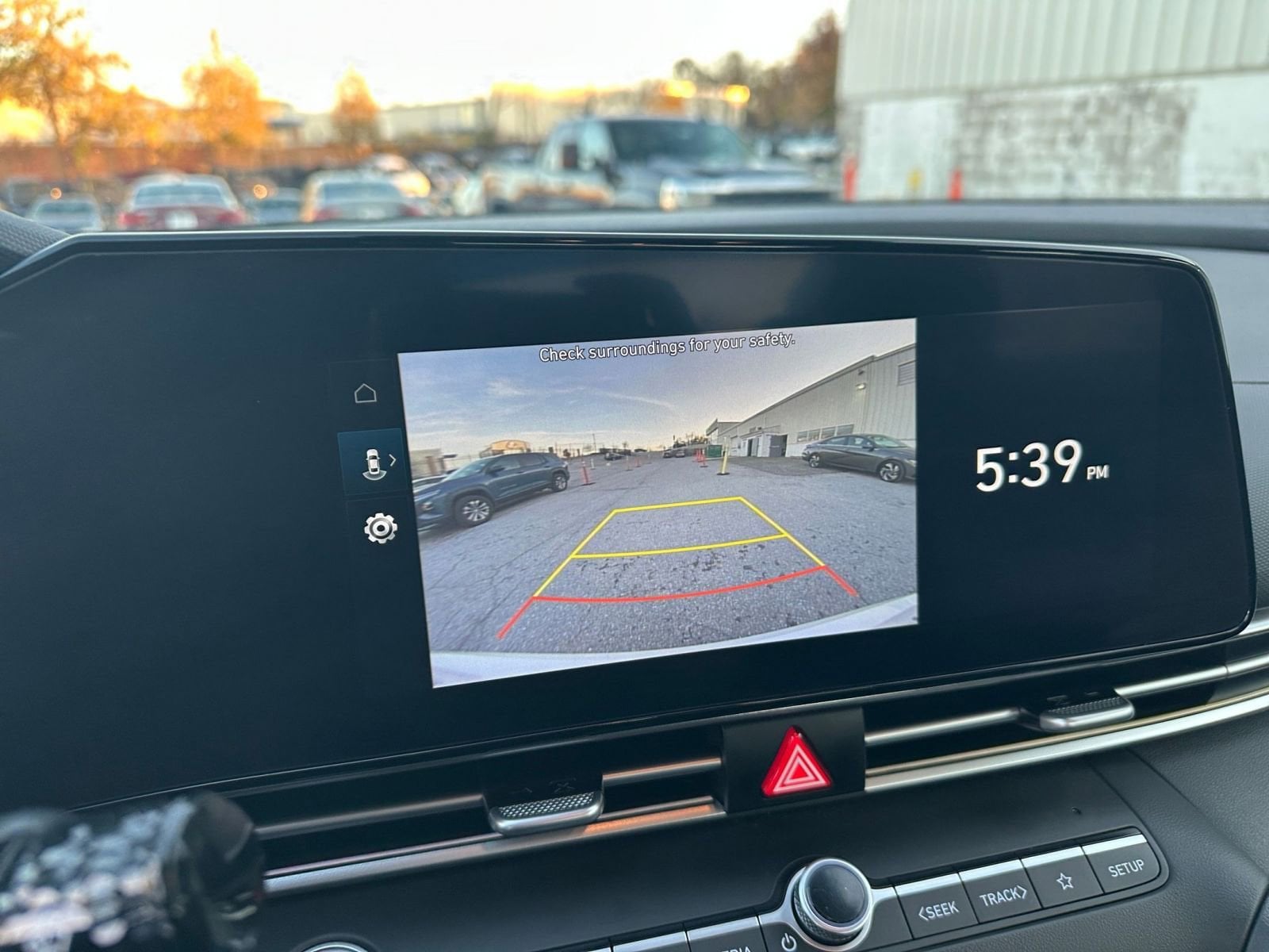 Thumbnail: 2025 Hyundai Elantra - 17