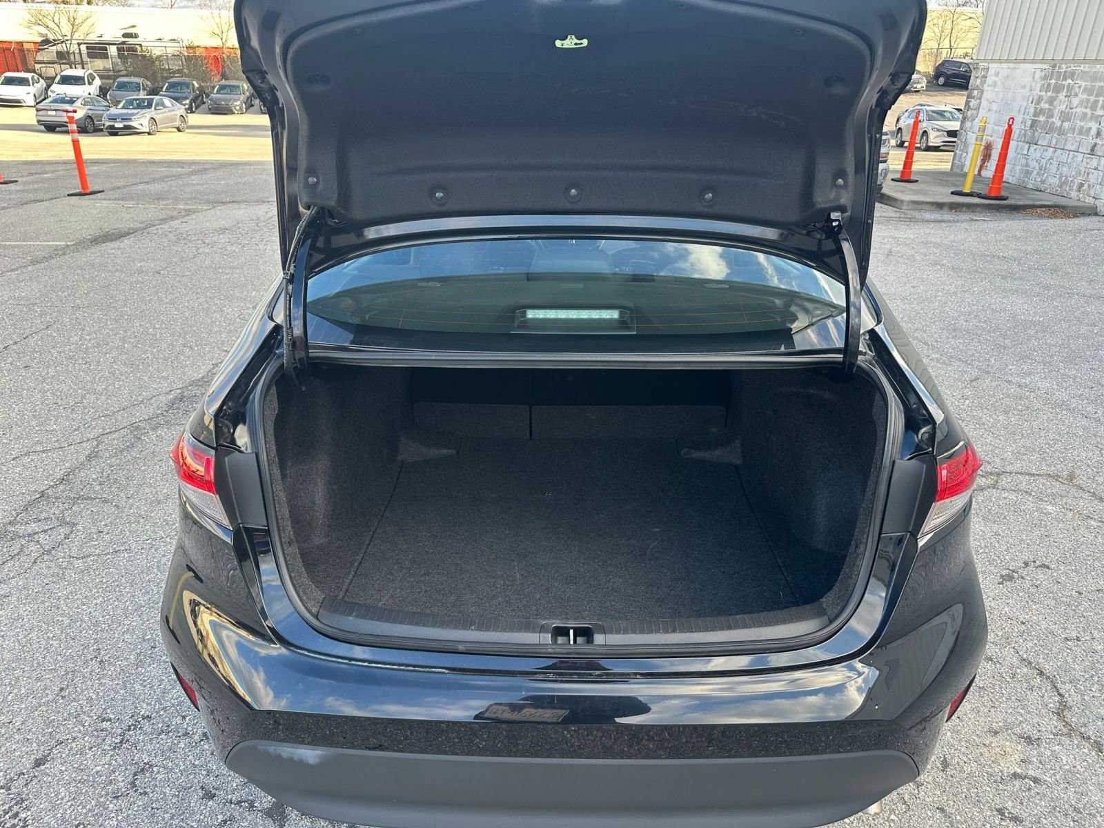 Thumbnail: 2025 Toyota Corolla - 29