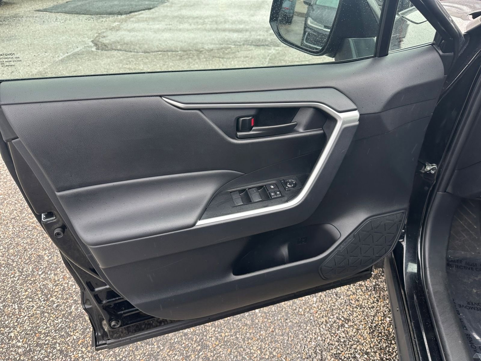 Thumbnail: 2025 Toyota RAV4 - 20