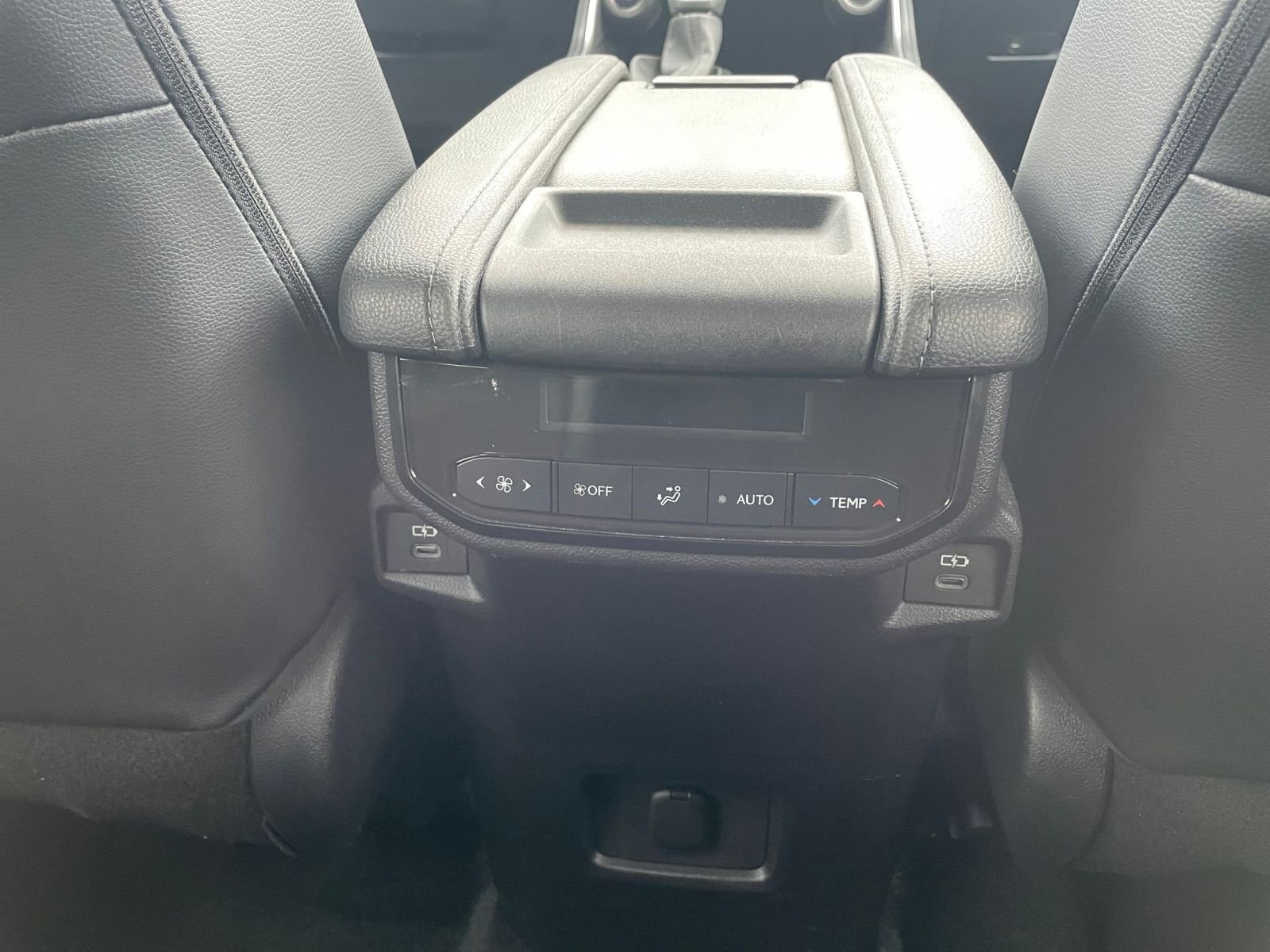 Thumbnail: 2025 Toyota Grand Highlander - 25