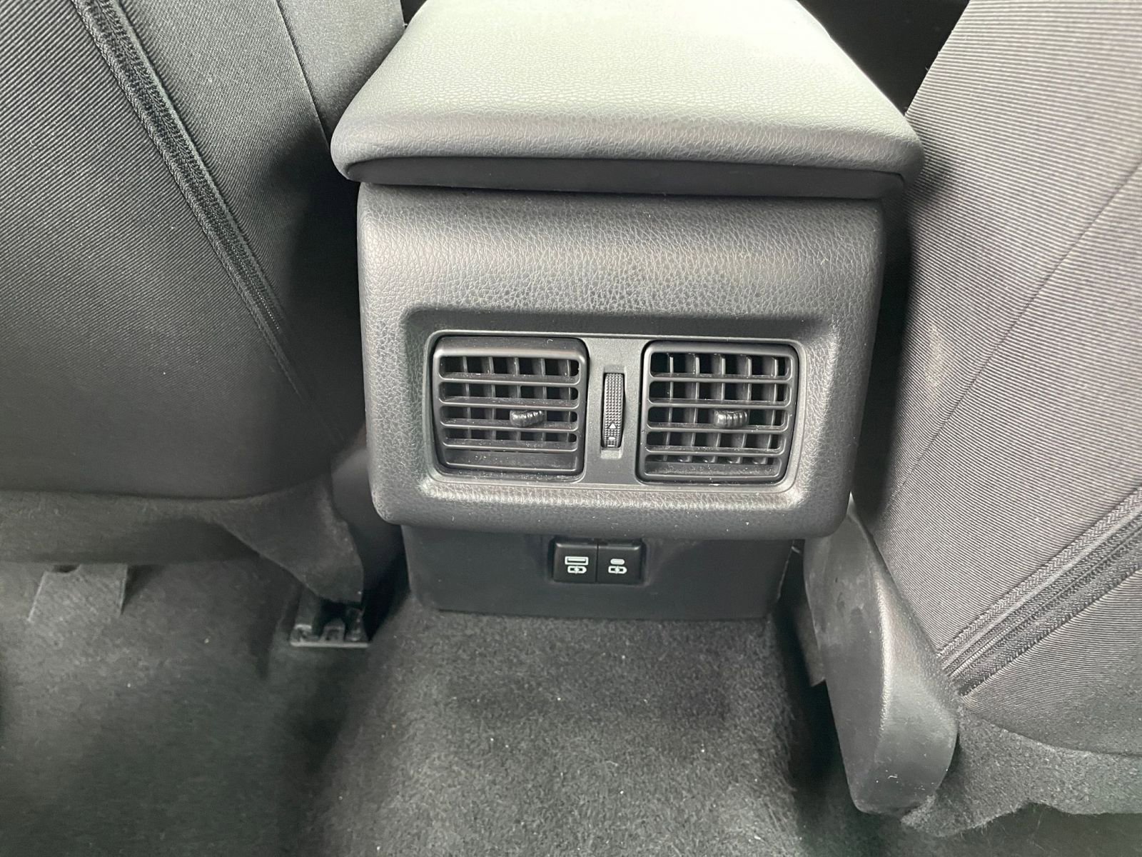 Thumbnail: 2025 Toyota Camry - 23