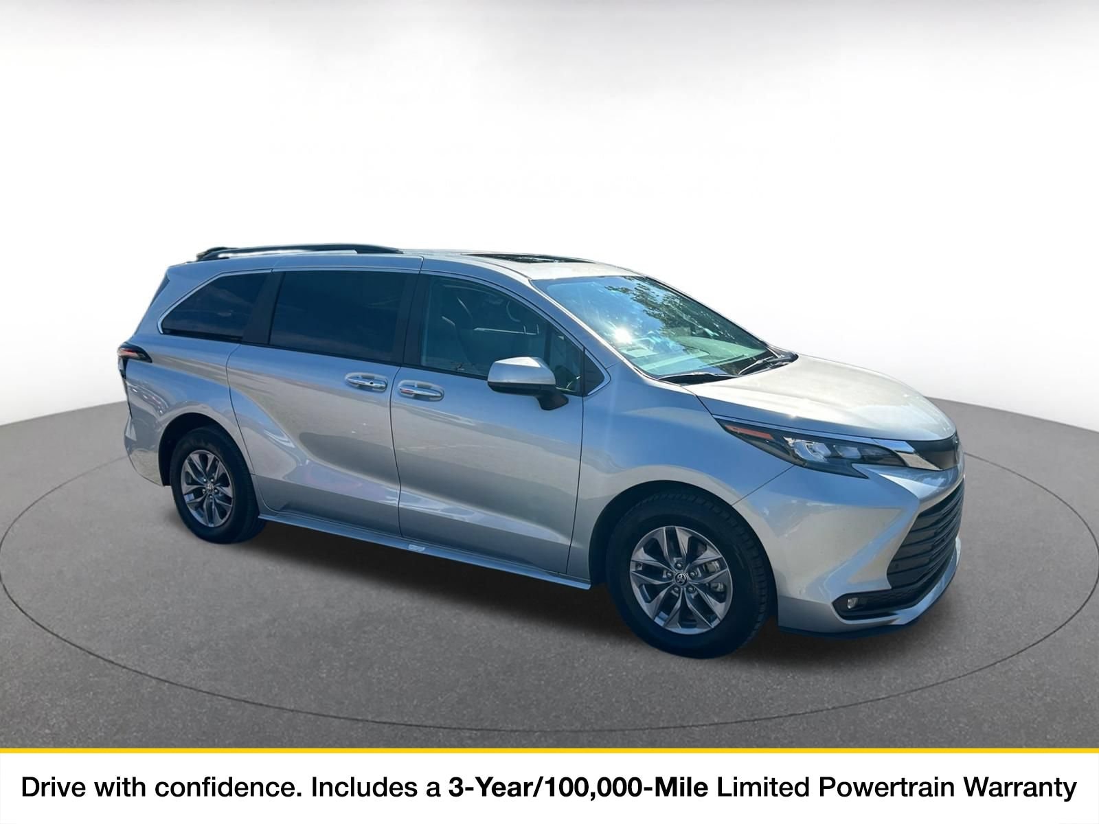 Thumbnail: 2025 Toyota Sienna - 1