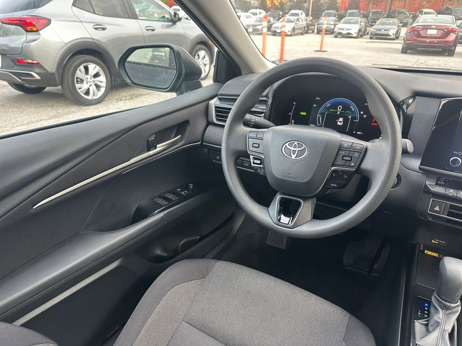 Thumbnail: 2025 Toyota Camry - 33