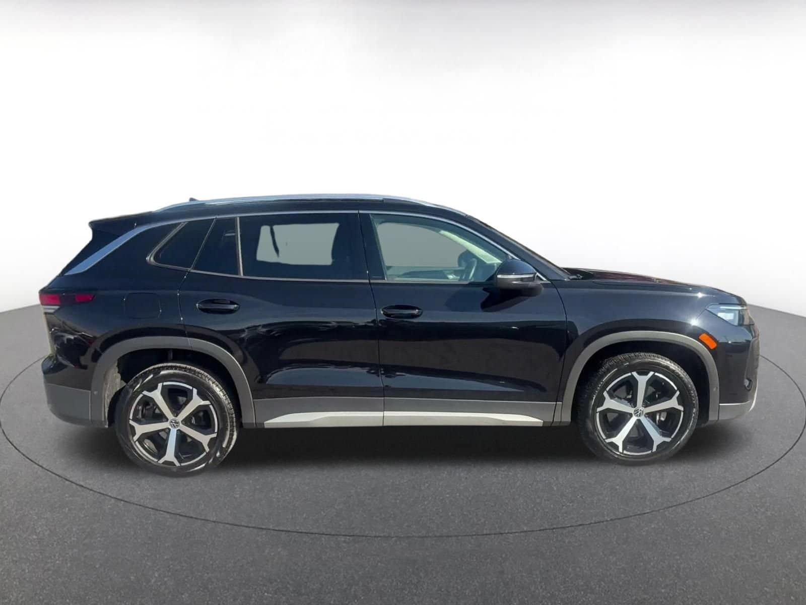 Thumbnail: 2026 Volkswagen Tiguan - 15