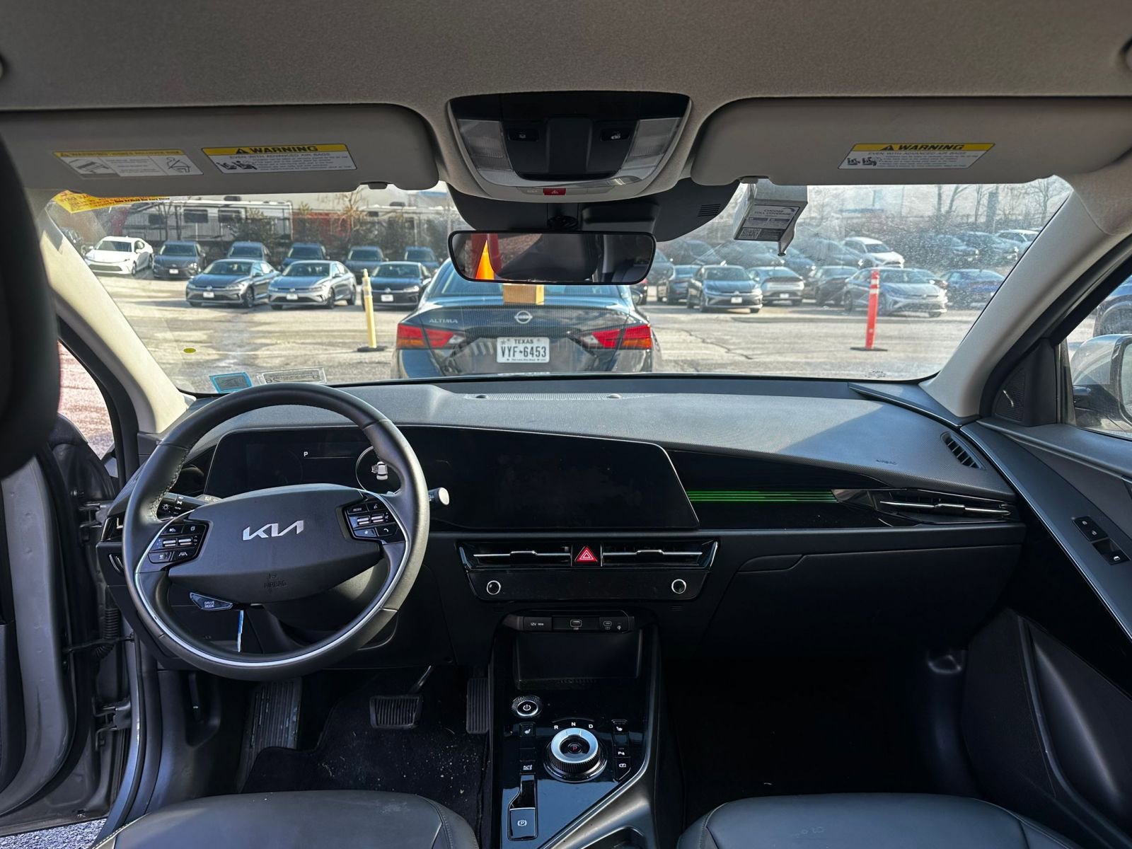 Thumbnail: 2023 Kia Niro - 8