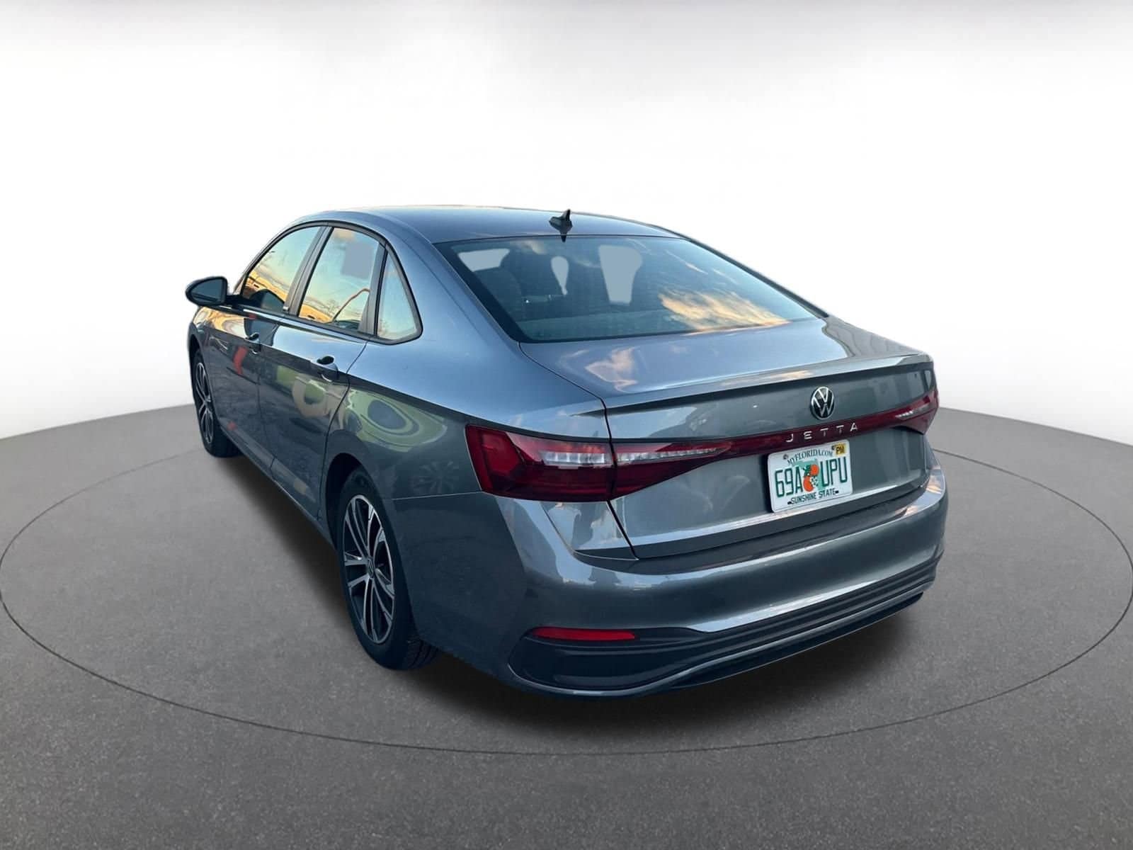 Thumbnail: 2025 Volkswagen Jetta - 3