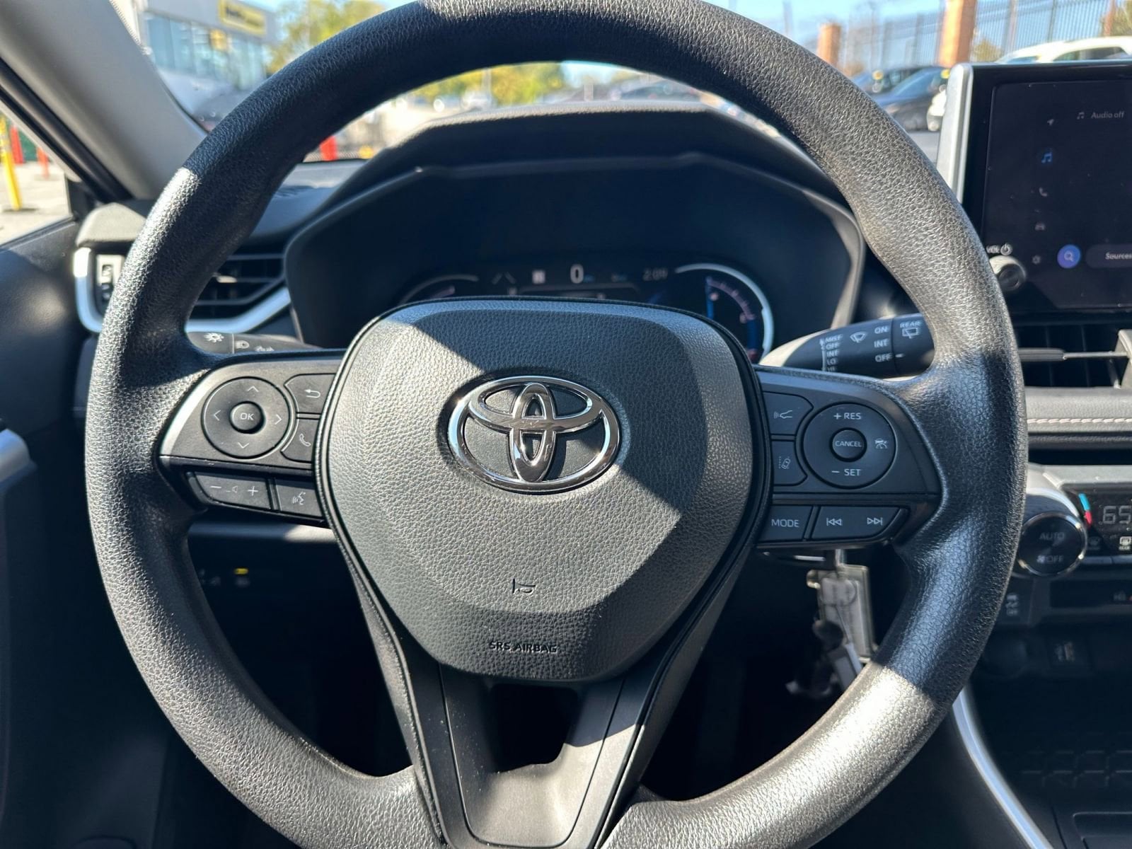 Thumbnail: 2025 Toyota RAV4 - 27