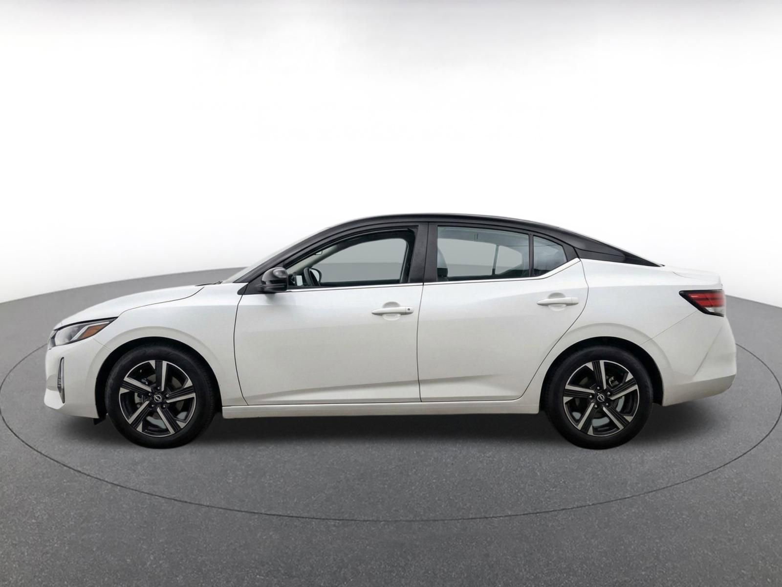 Thumbnail: 2025 Nissan Sentra - 4