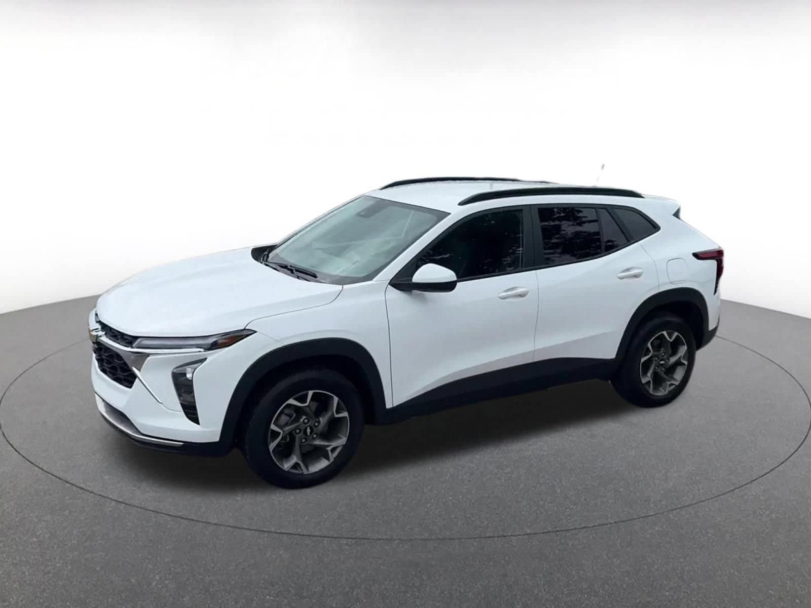 Thumbnail: 2025 Chevrolet Trax - 8