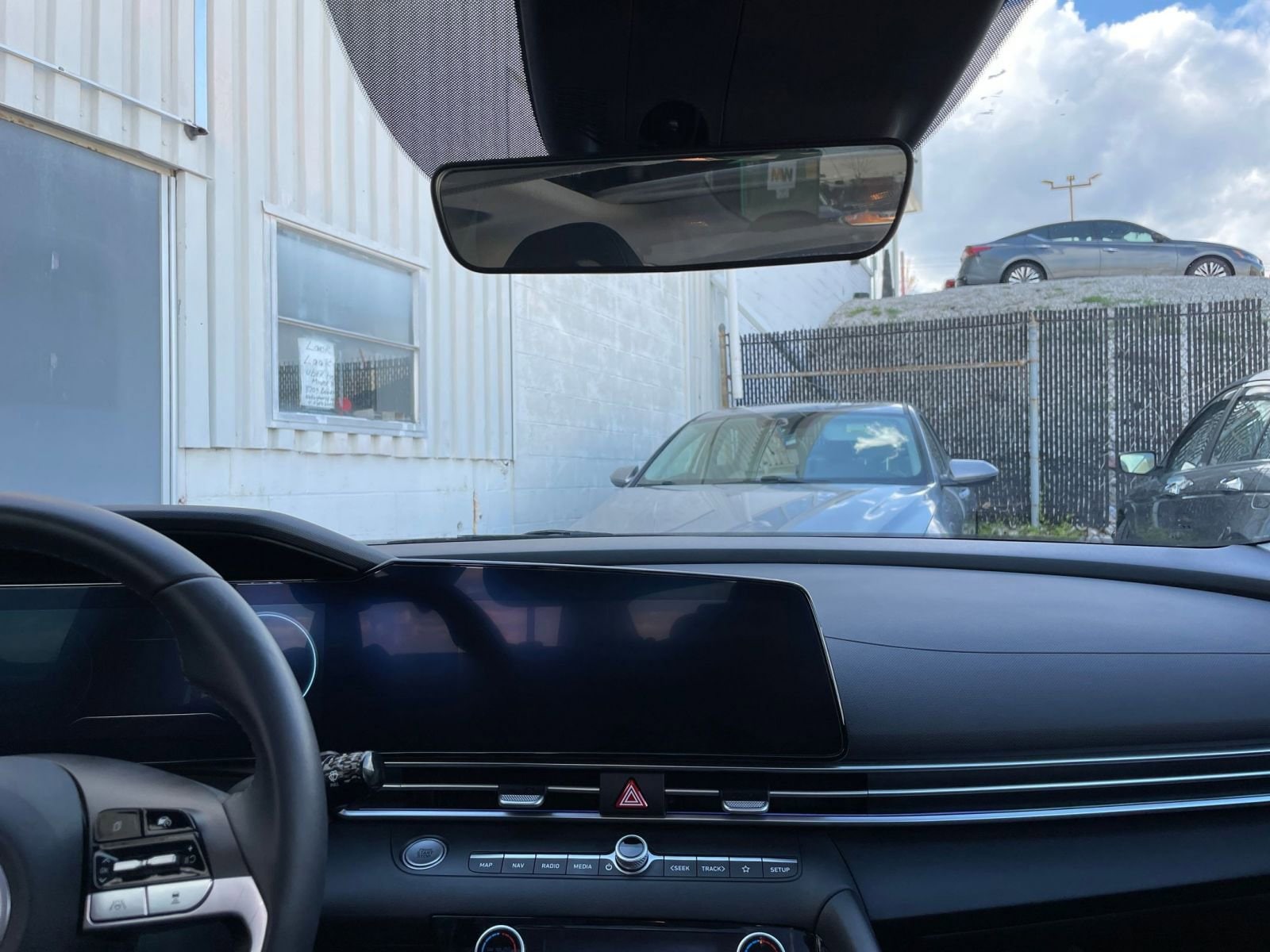 Thumbnail: 2025 Hyundai Elantra - 17