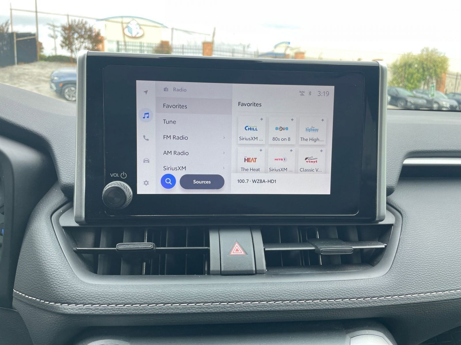 Thumbnail: 2025 Toyota RAV4 - 21