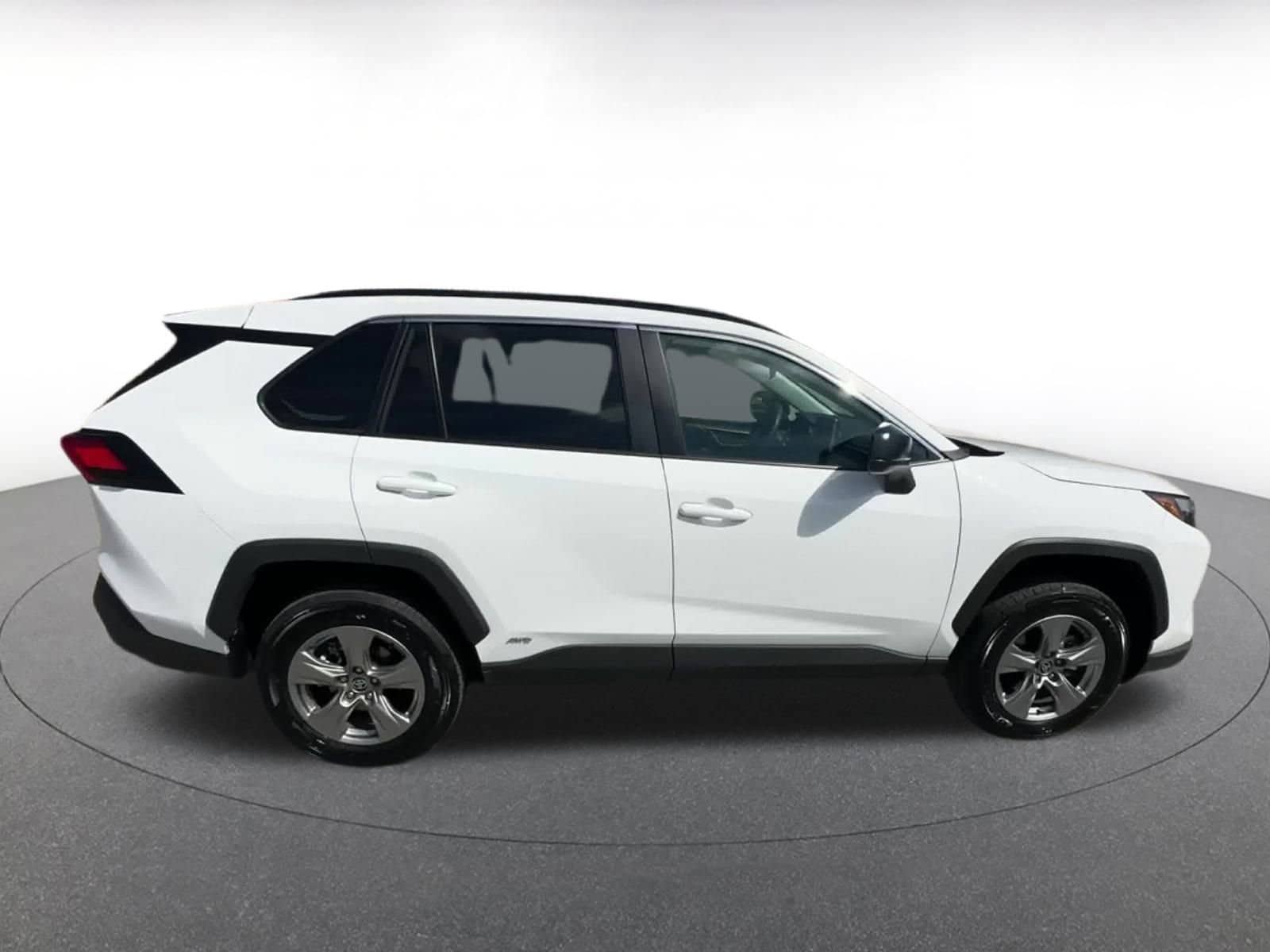 Thumbnail: 2025 Toyota RAV4 - 16