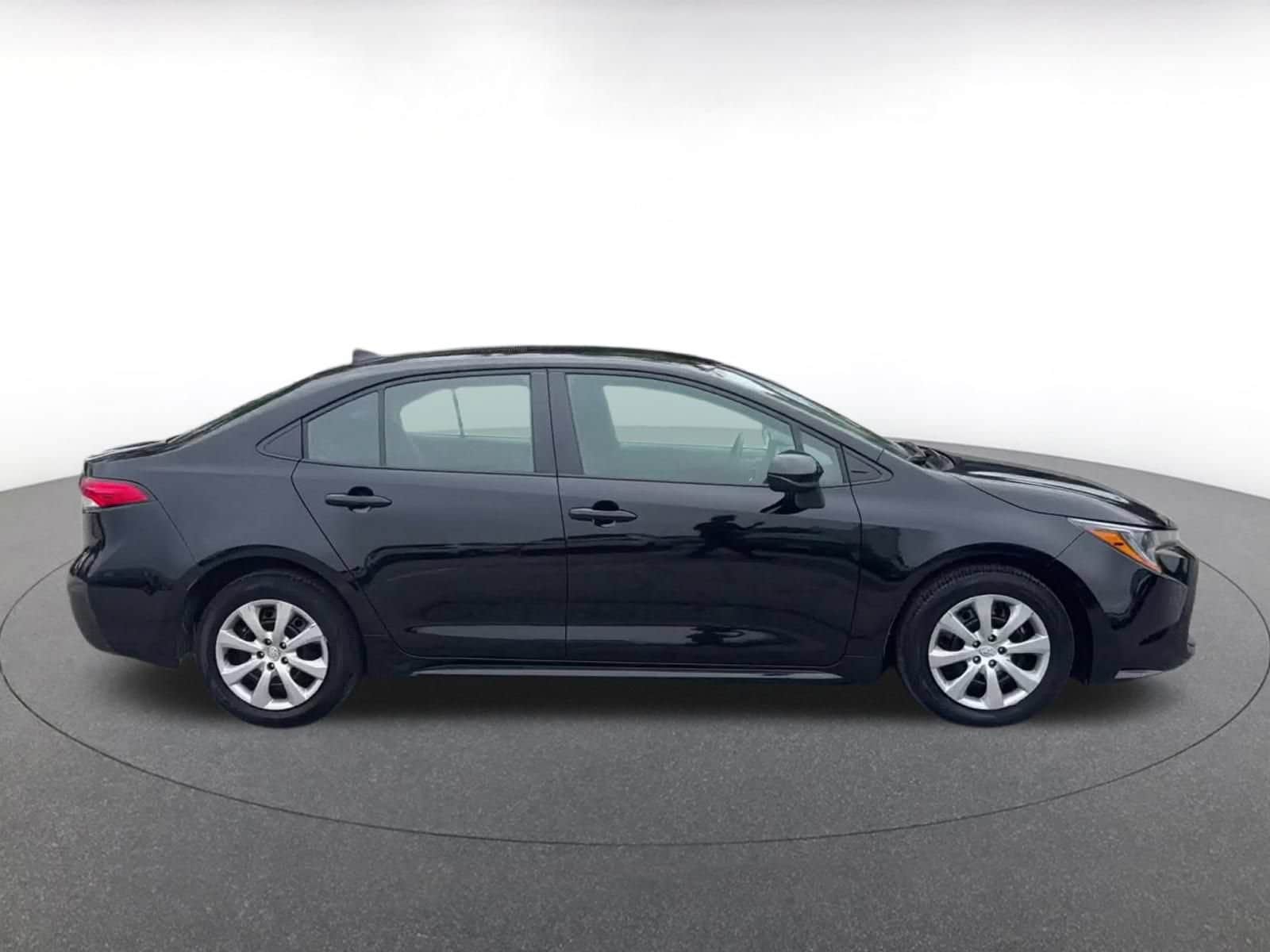 Thumbnail: 2025 Toyota Corolla - 16