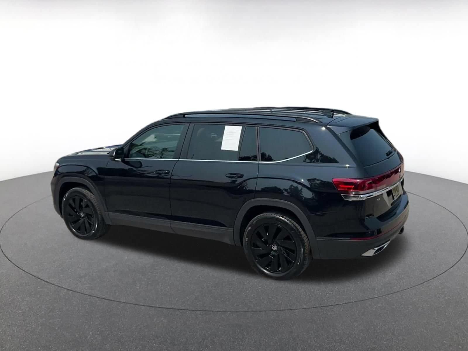Thumbnail: 2026 Volkswagen Atlas - 9