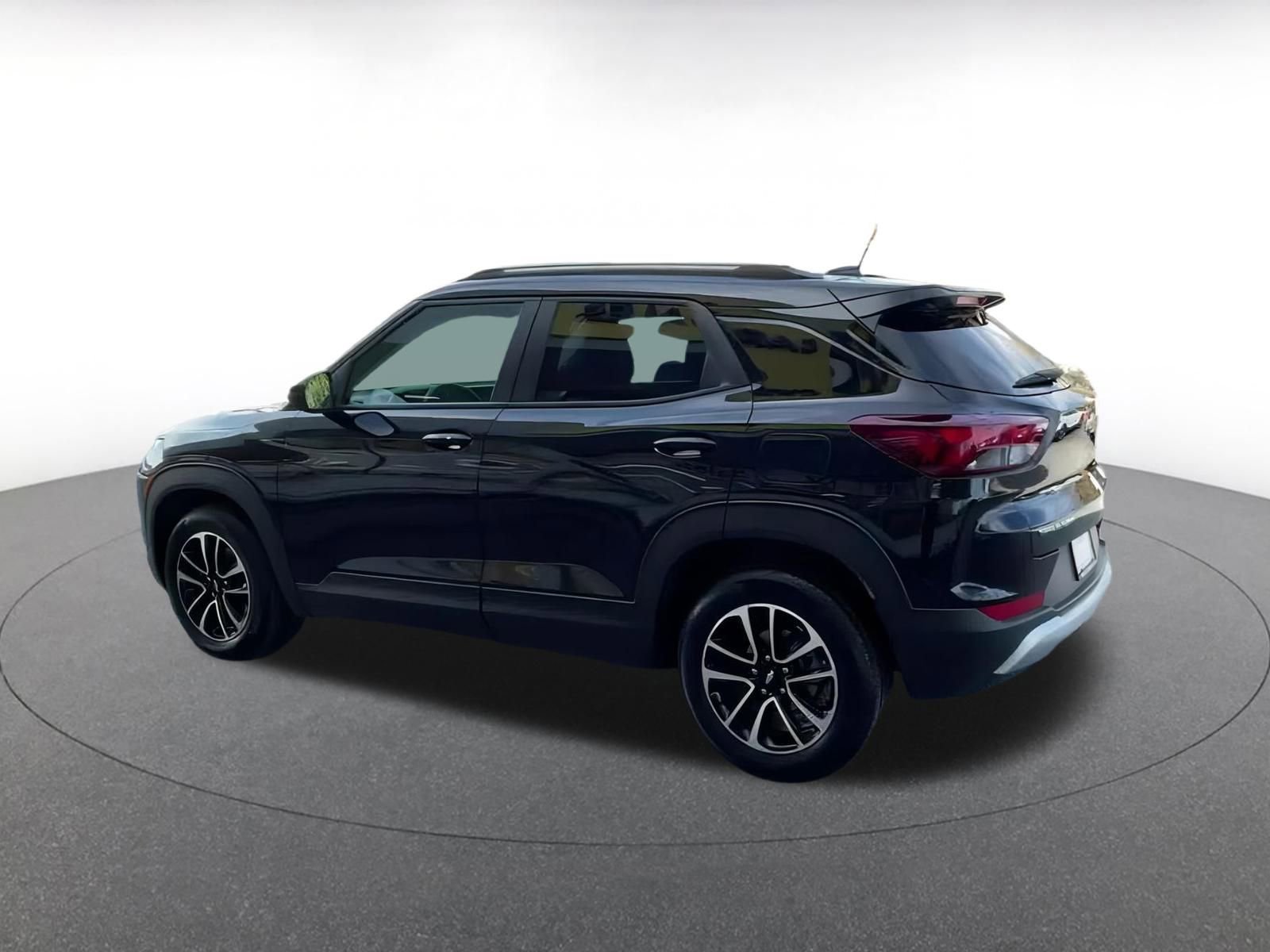 Thumbnail: 2025 Chevrolet TrailBlazer - 8