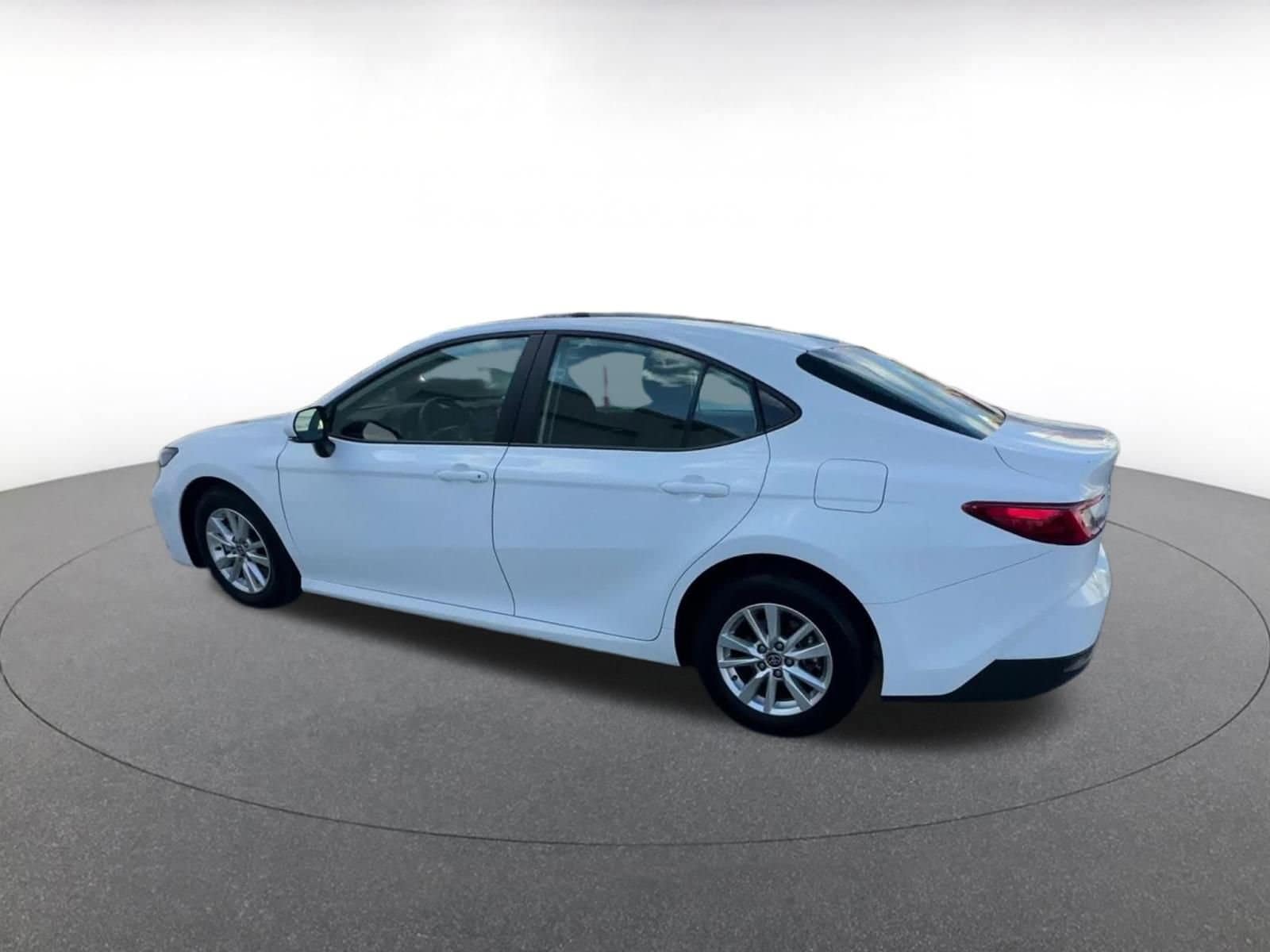 Thumbnail: 2025 Toyota Camry - 11