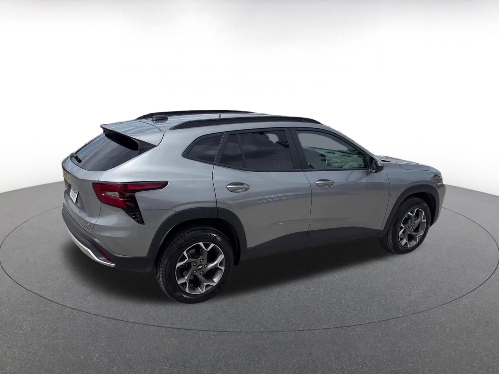 Thumbnail: 2025 Chevrolet Trax - 15