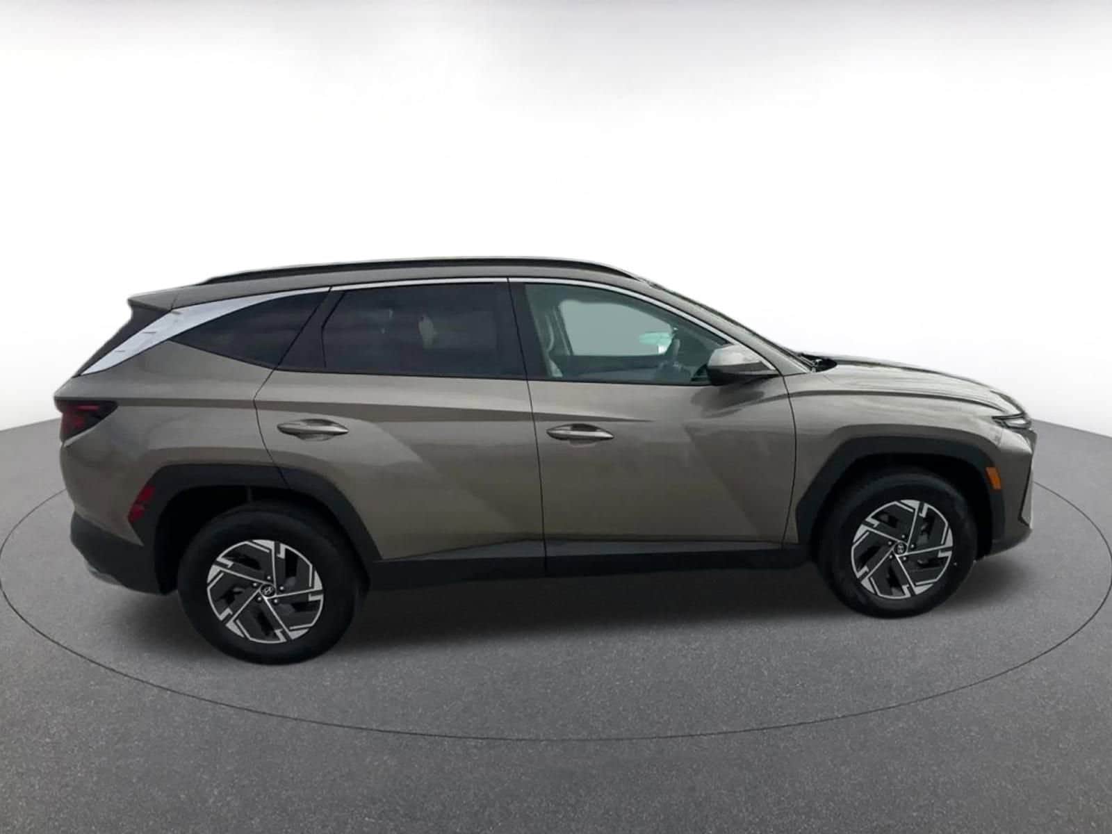 Thumbnail: 2025 Hyundai Tucson - 16