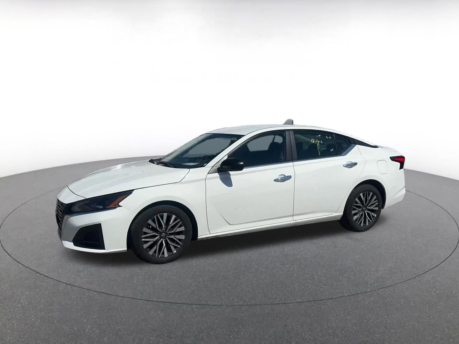 Thumbnail: 2025 Nissan Altima - 8