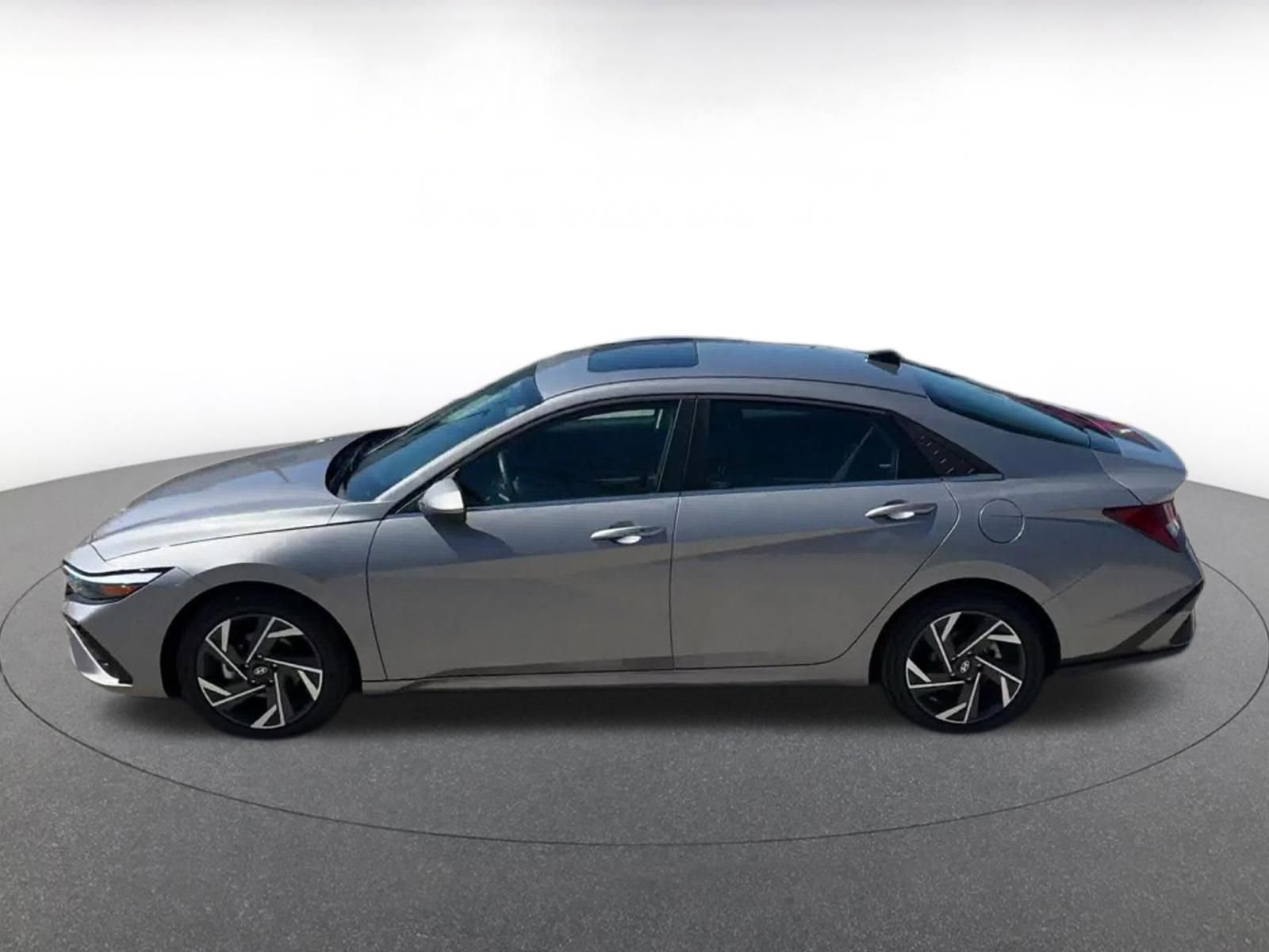 Thumbnail: 2025 Hyundai Elantra - 9