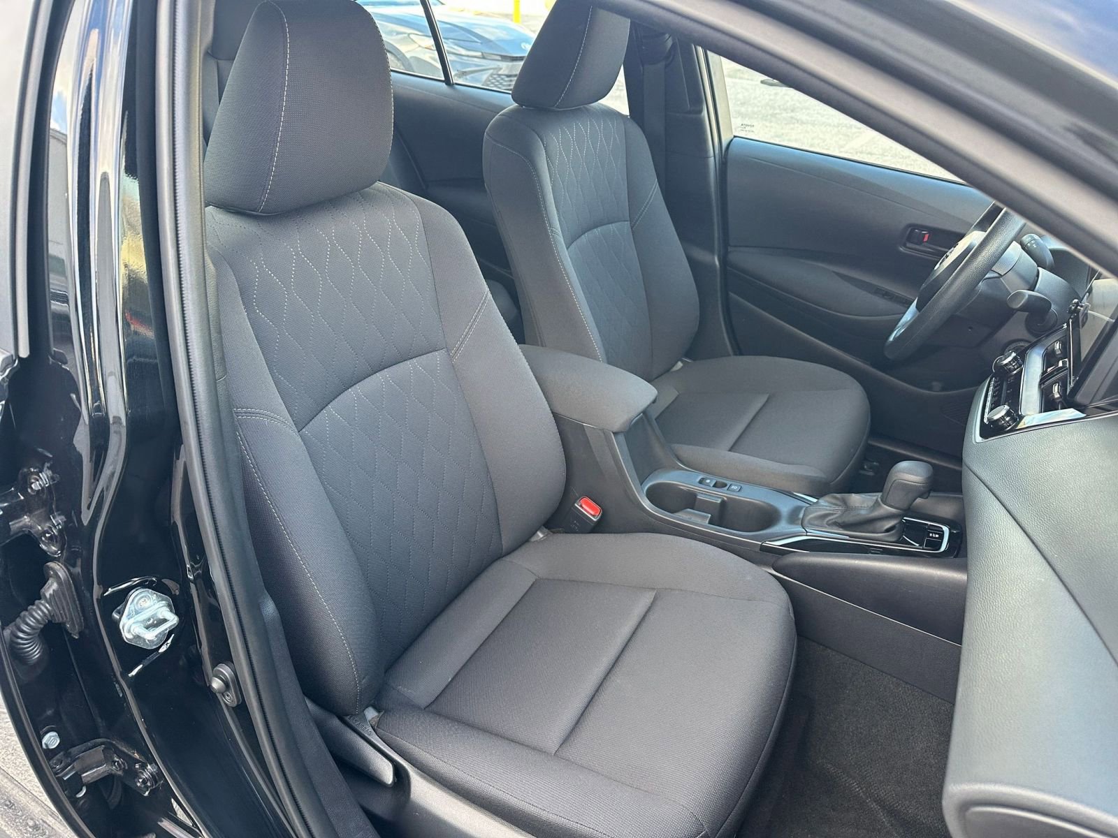 Thumbnail: 2025 Toyota Corolla - 34