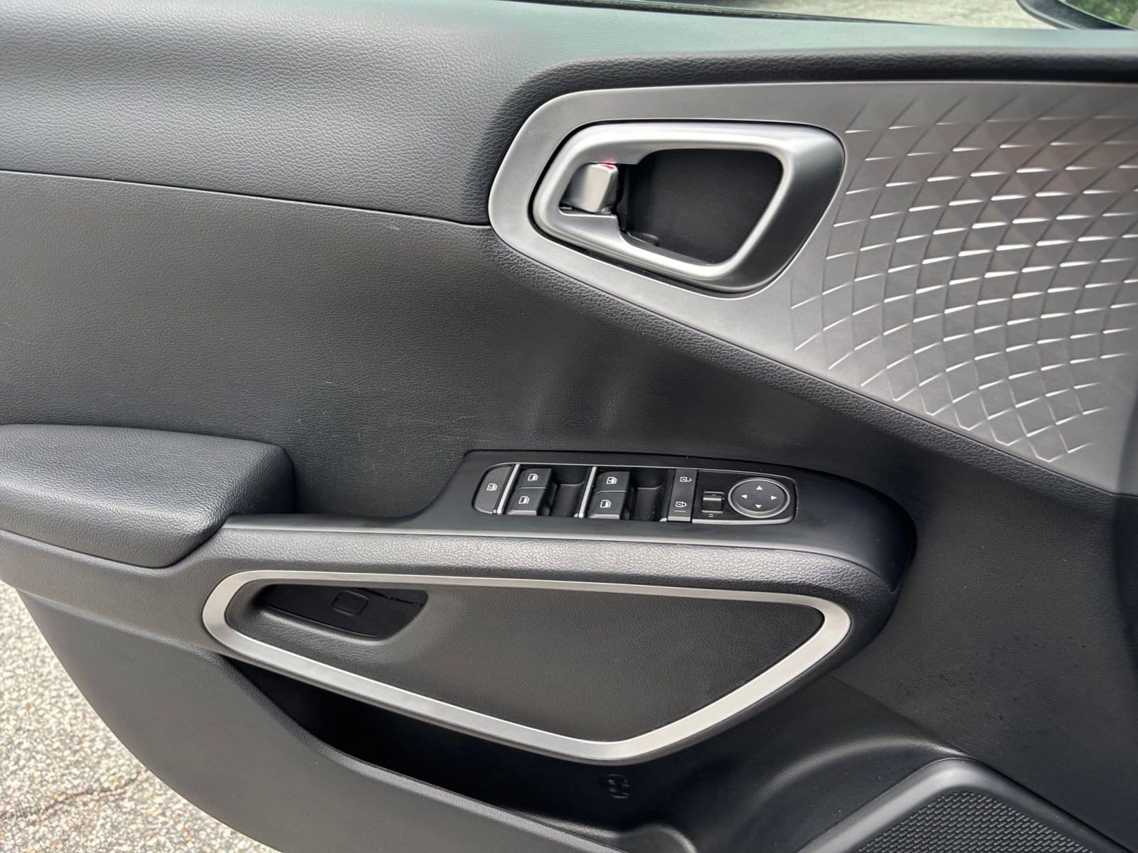 Thumbnail: 2025 Kia Soul - 18