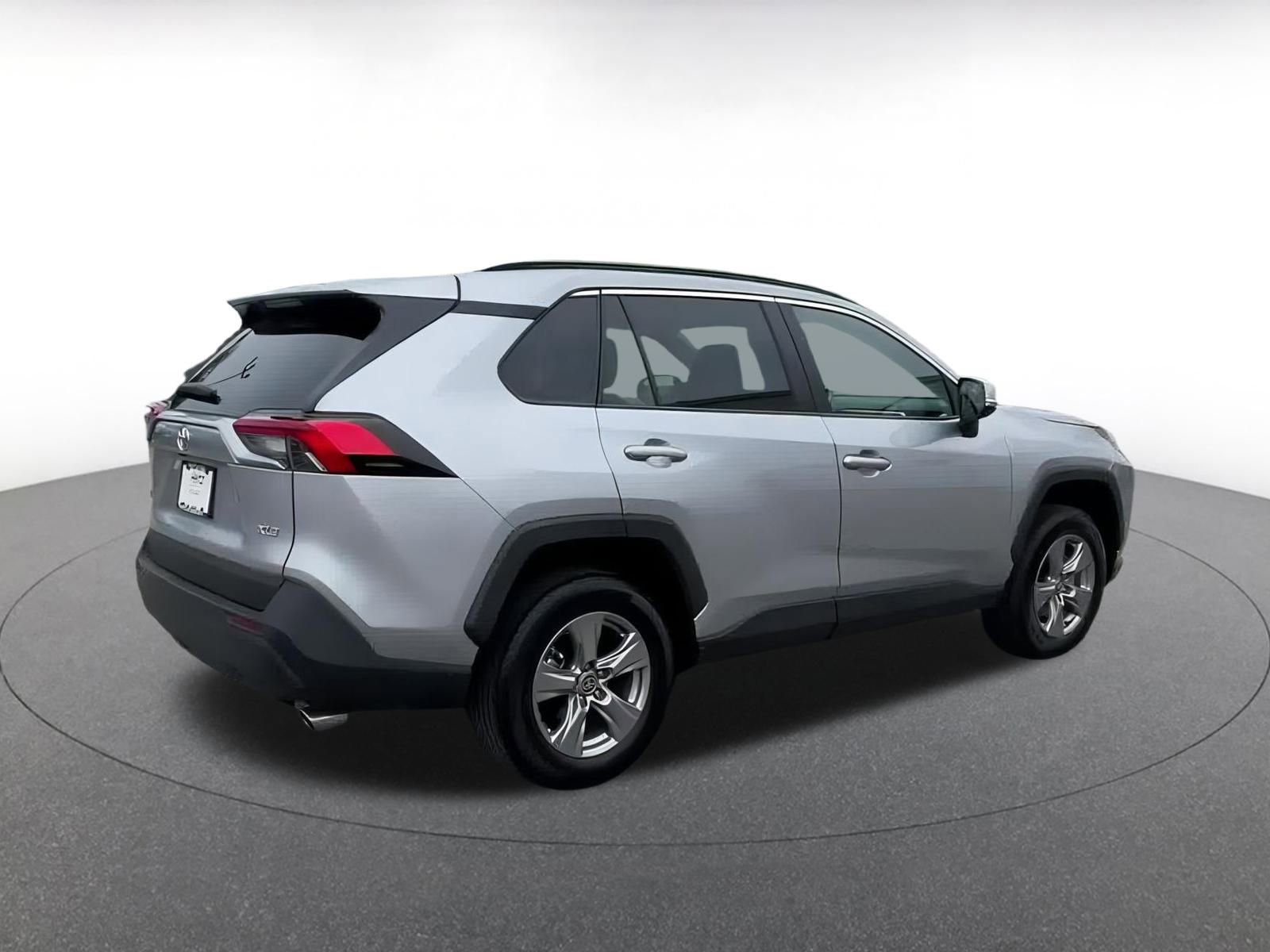 2024 Toyota RAV4 XLE 15
