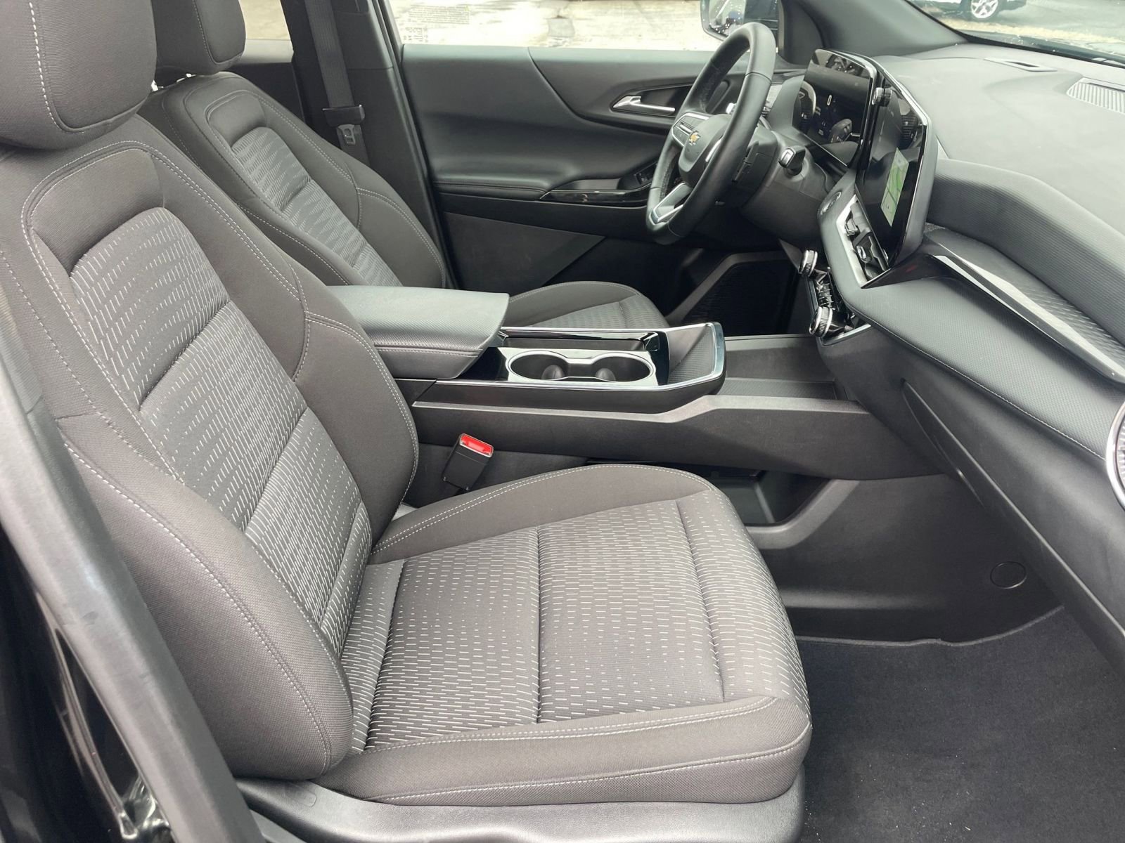 Thumbnail: 2025 Chevrolet Equinox - 31