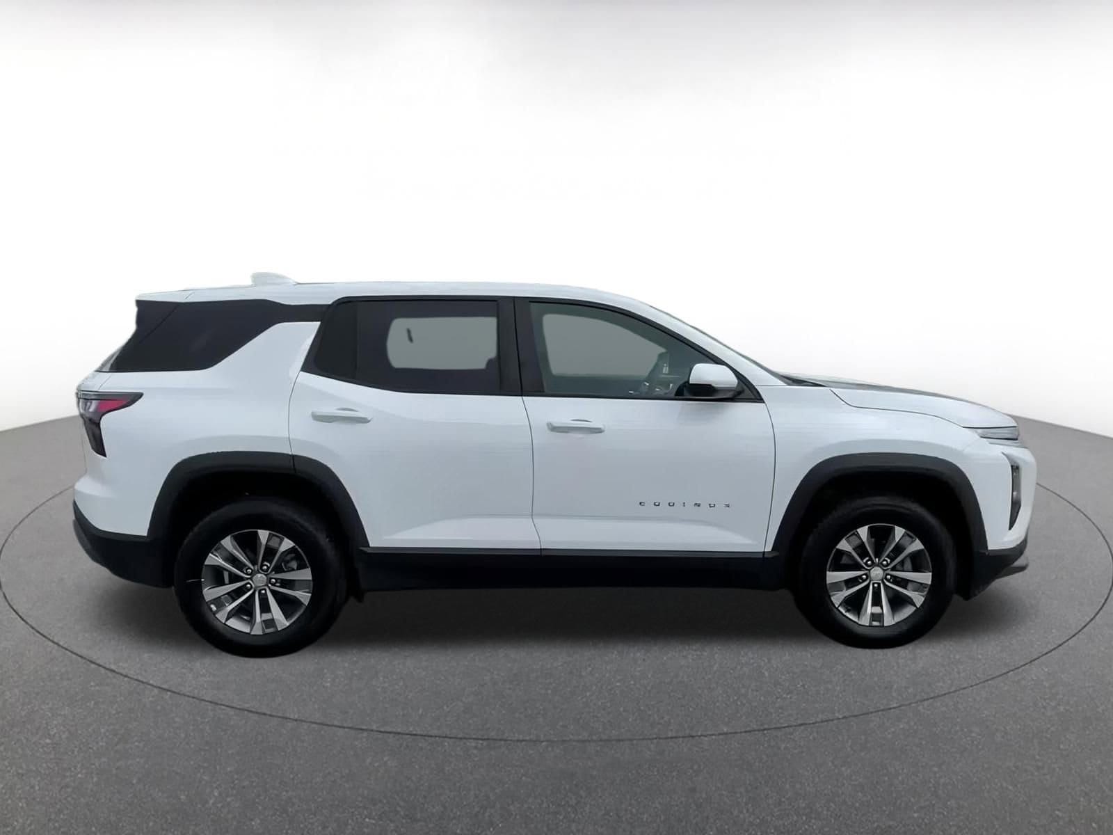 Thumbnail: 2025 Chevrolet Equinox - 15