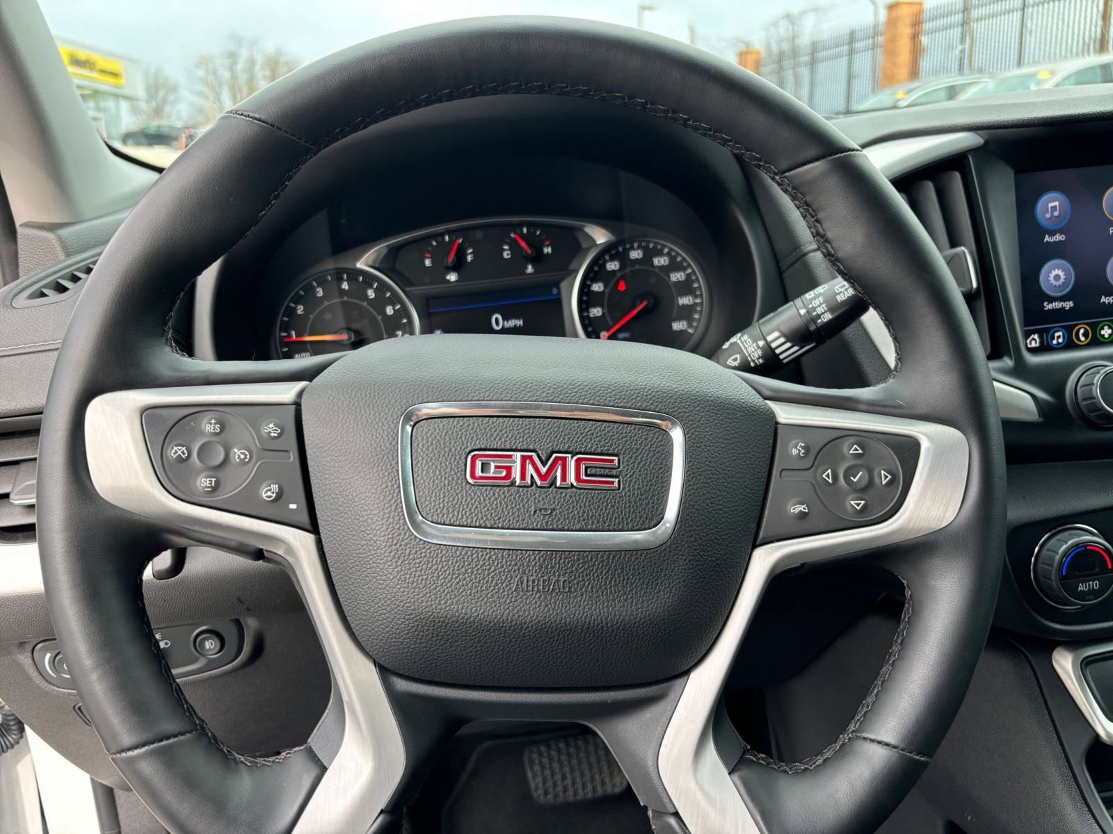 2024 GMC Terrain SLT 28