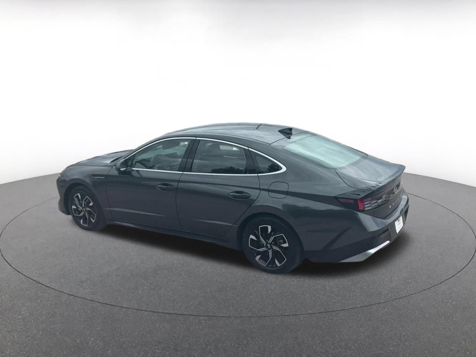 Thumbnail: 2025 Hyundai Sonata - 10
