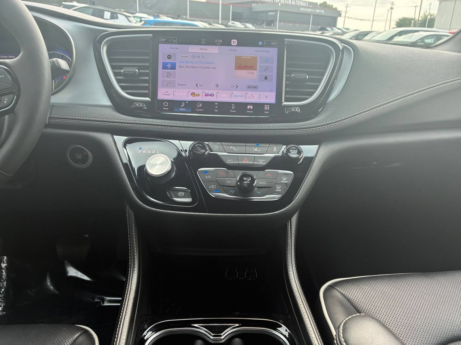 Thumbnail: 2025 Chrysler Pacifica - 17