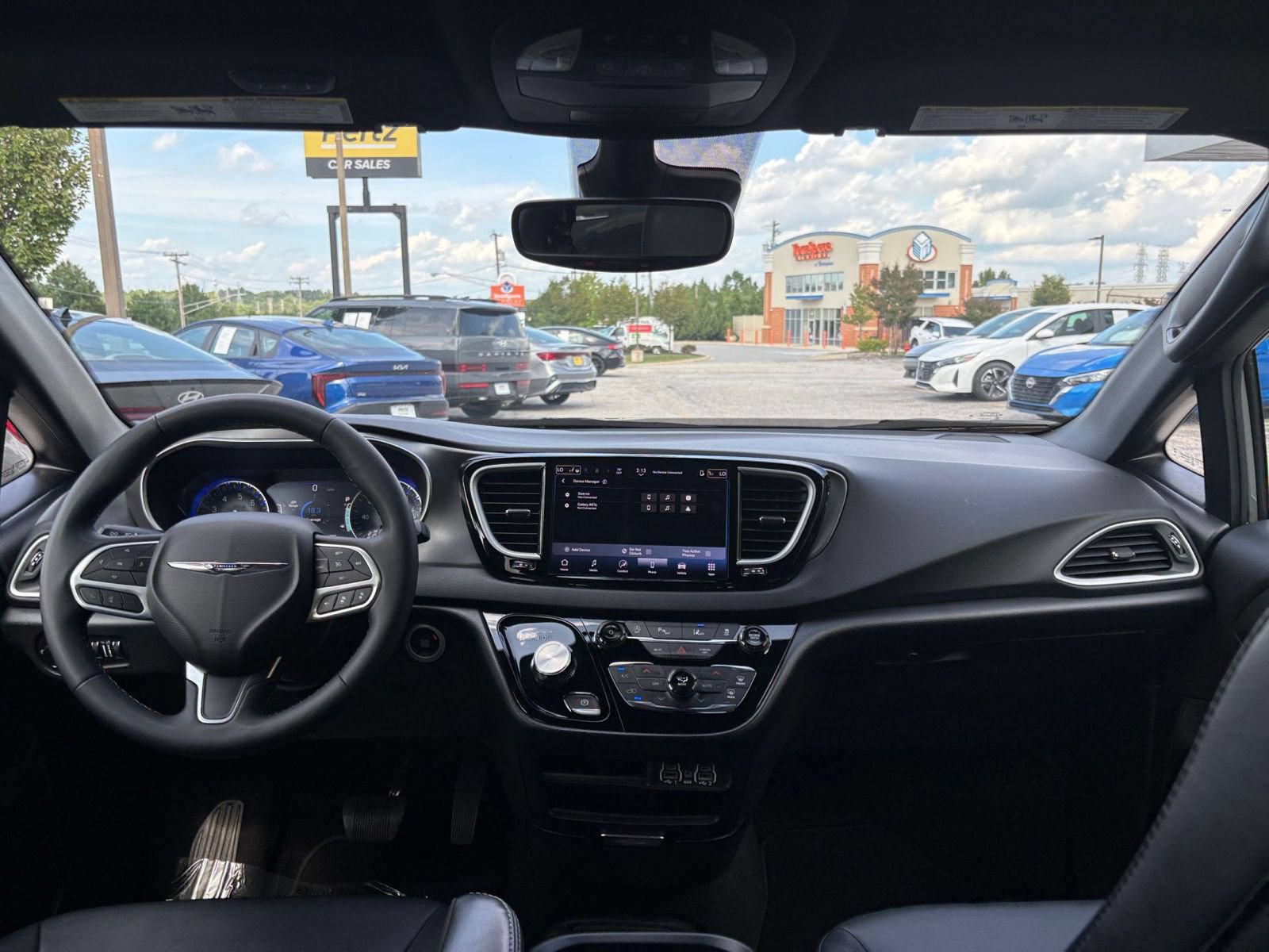 Thumbnail: 2025 Chrysler Pacifica - 35