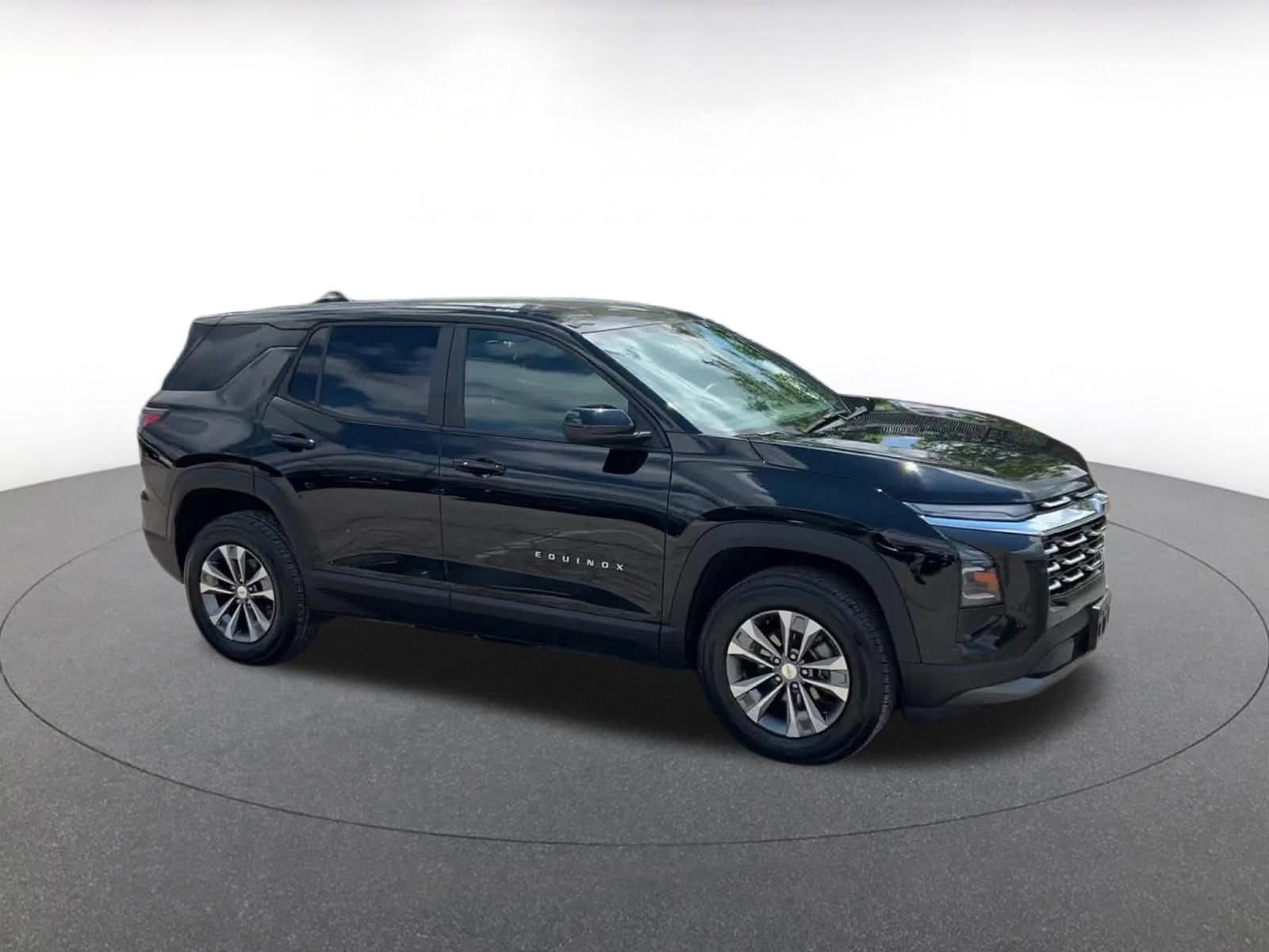 Thumbnail: 2025 Chevrolet Equinox - 2