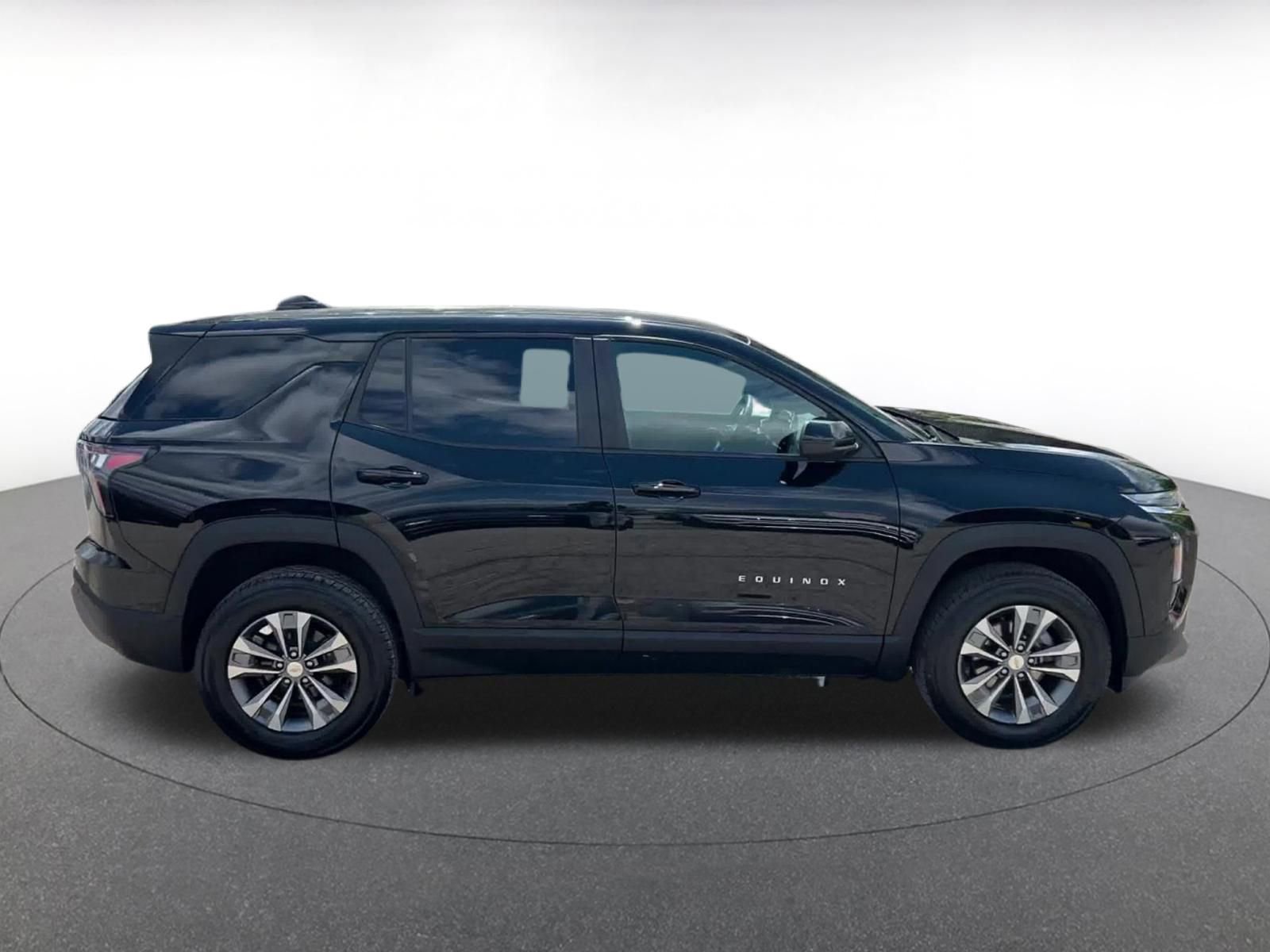 Thumbnail: 2025 Chevrolet Equinox - 16