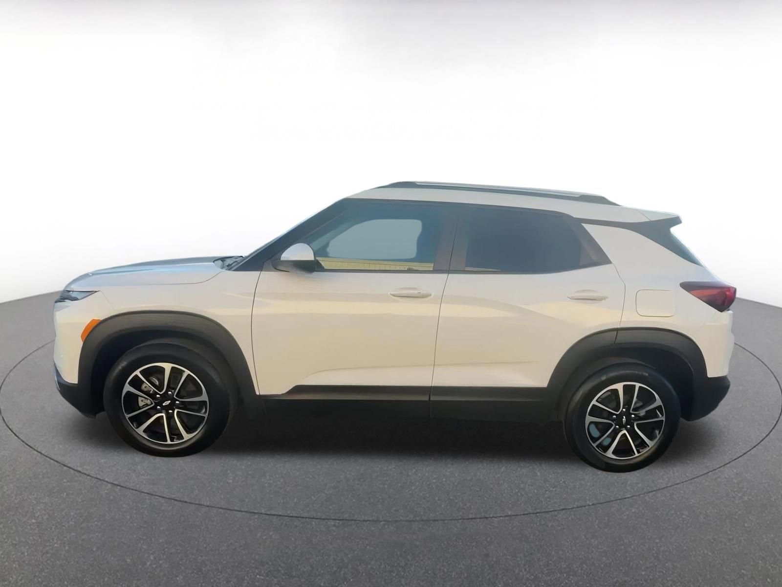 Thumbnail: 2025 Chevrolet TrailBlazer - 9