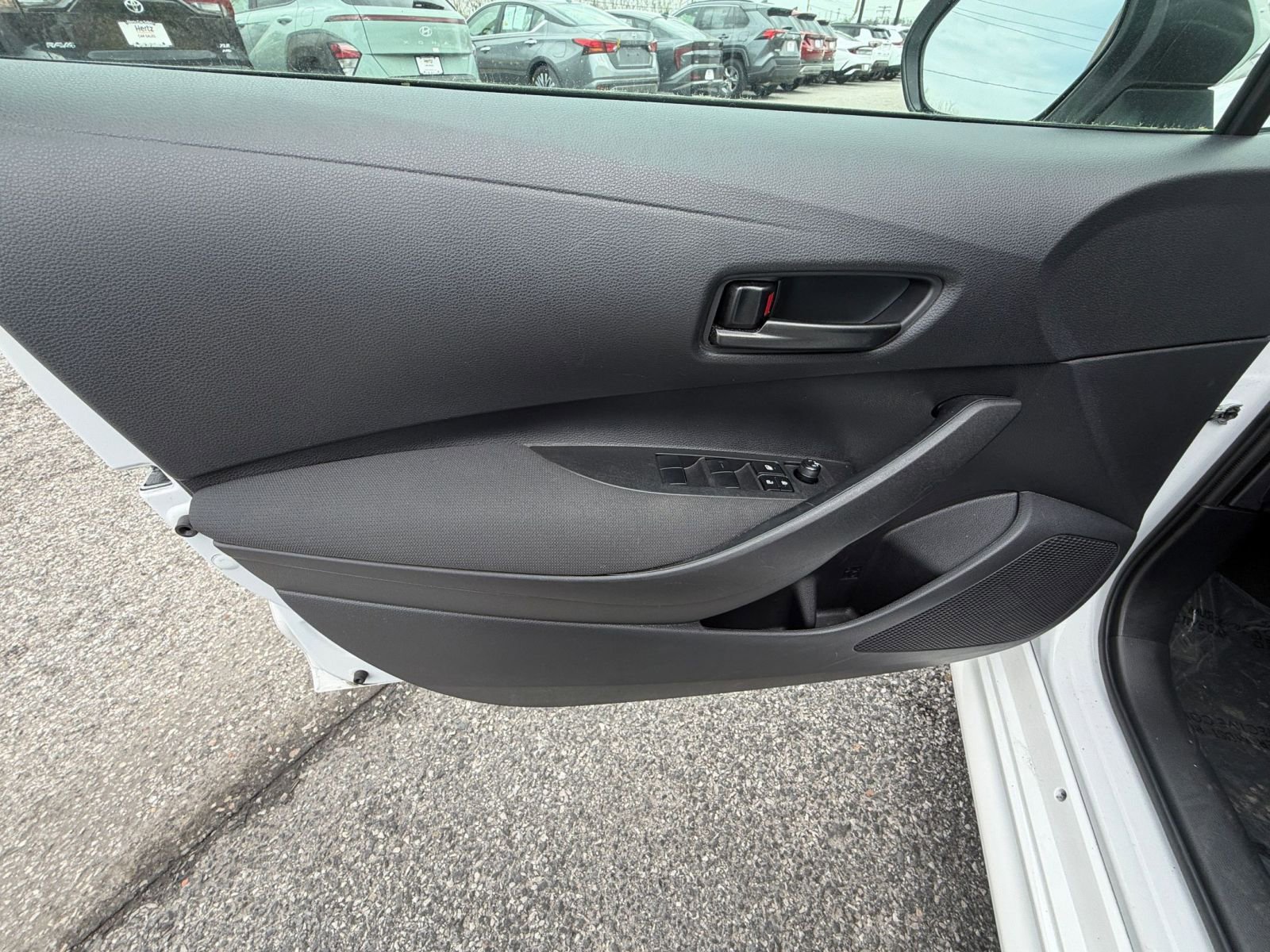 Thumbnail: 2025 Toyota Corolla - 18