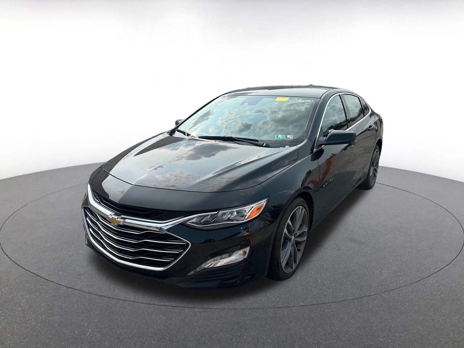 Thumbnail: 2024 Chevrolet Malibu - 3