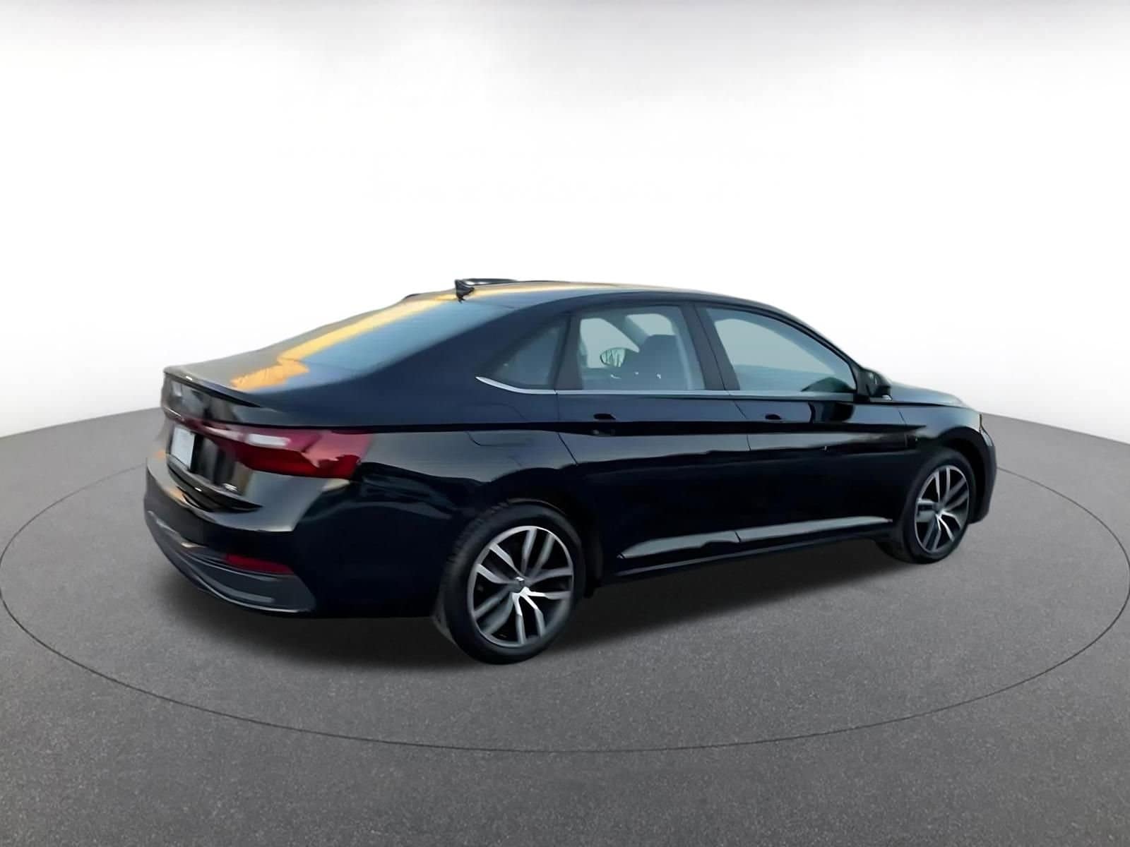 Thumbnail: 2025 Volkswagen Jetta - 12