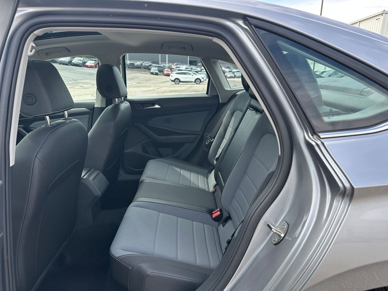 Thumbnail: 2025 Volkswagen Jetta - 24