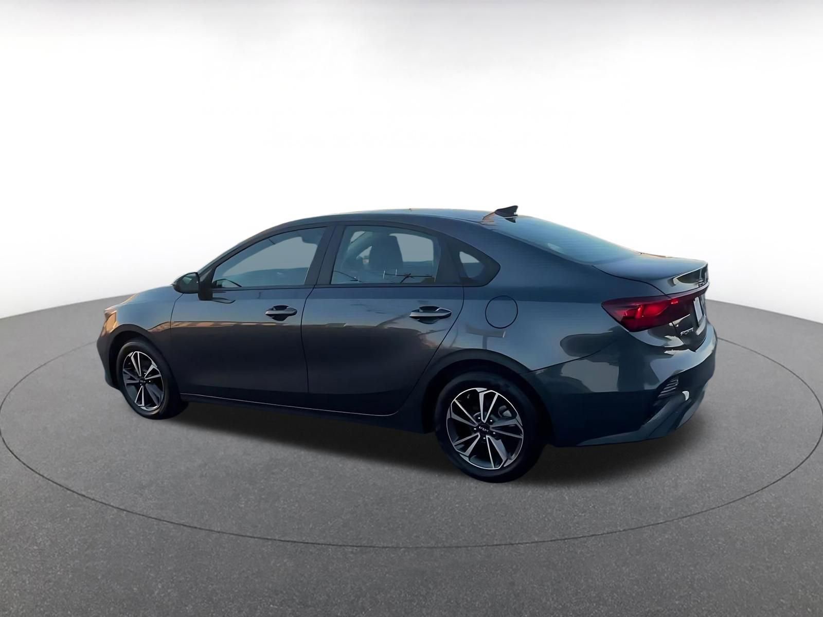 Thumbnail: 2024 Kia Forte - 10