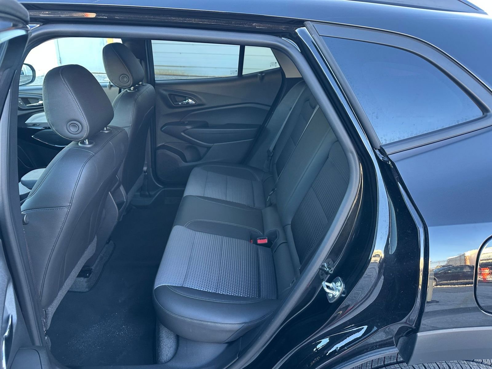 Thumbnail: 2025 Chevrolet Trax - 23