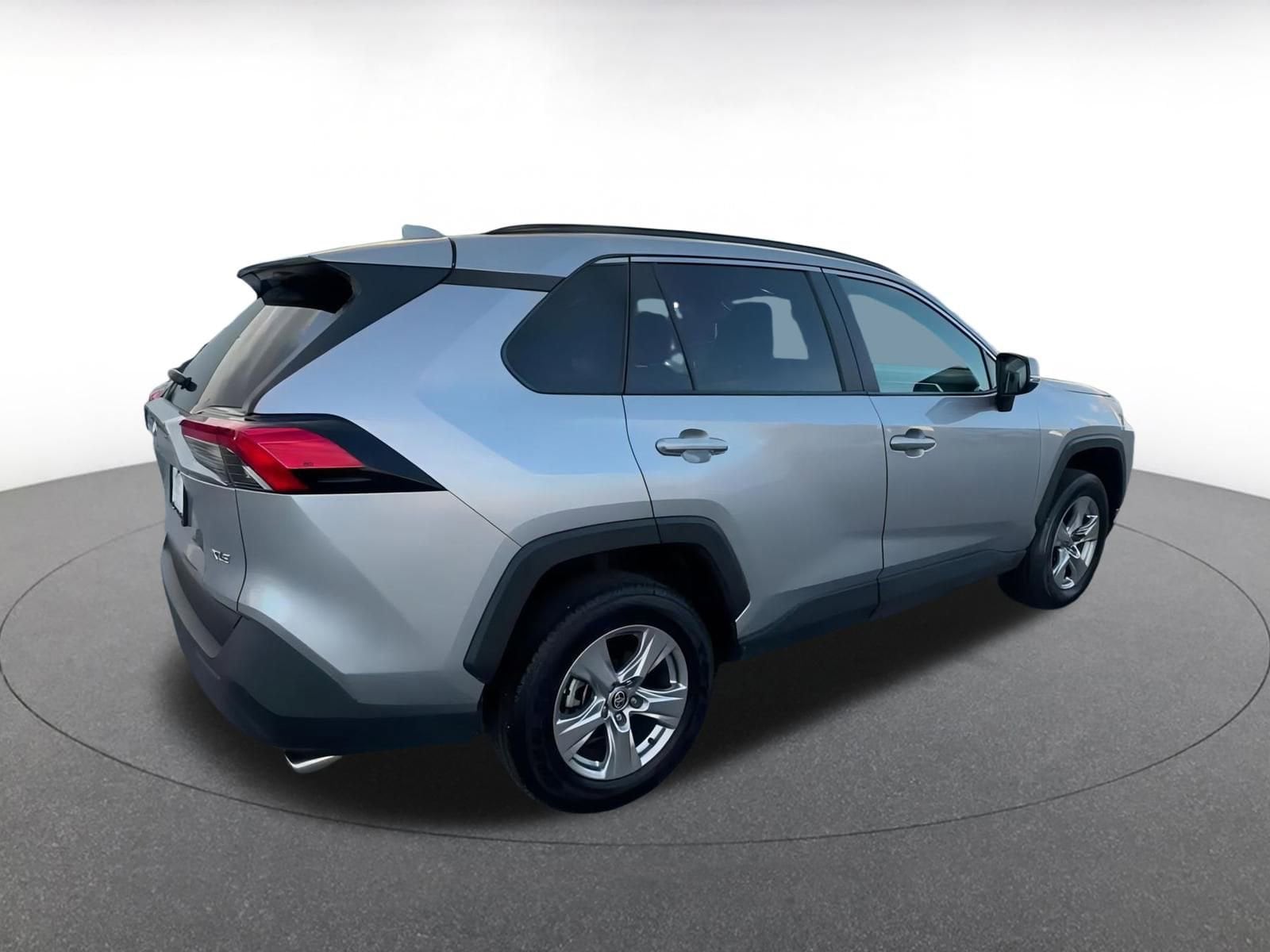 Thumbnail: 2025 Toyota RAV4 - 15