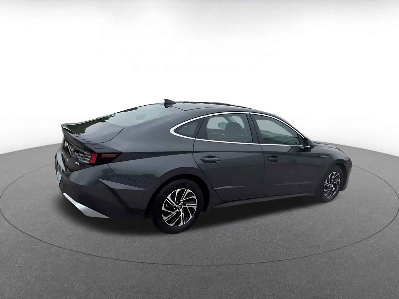 Thumbnail: 2026 Hyundai Sonata - 12