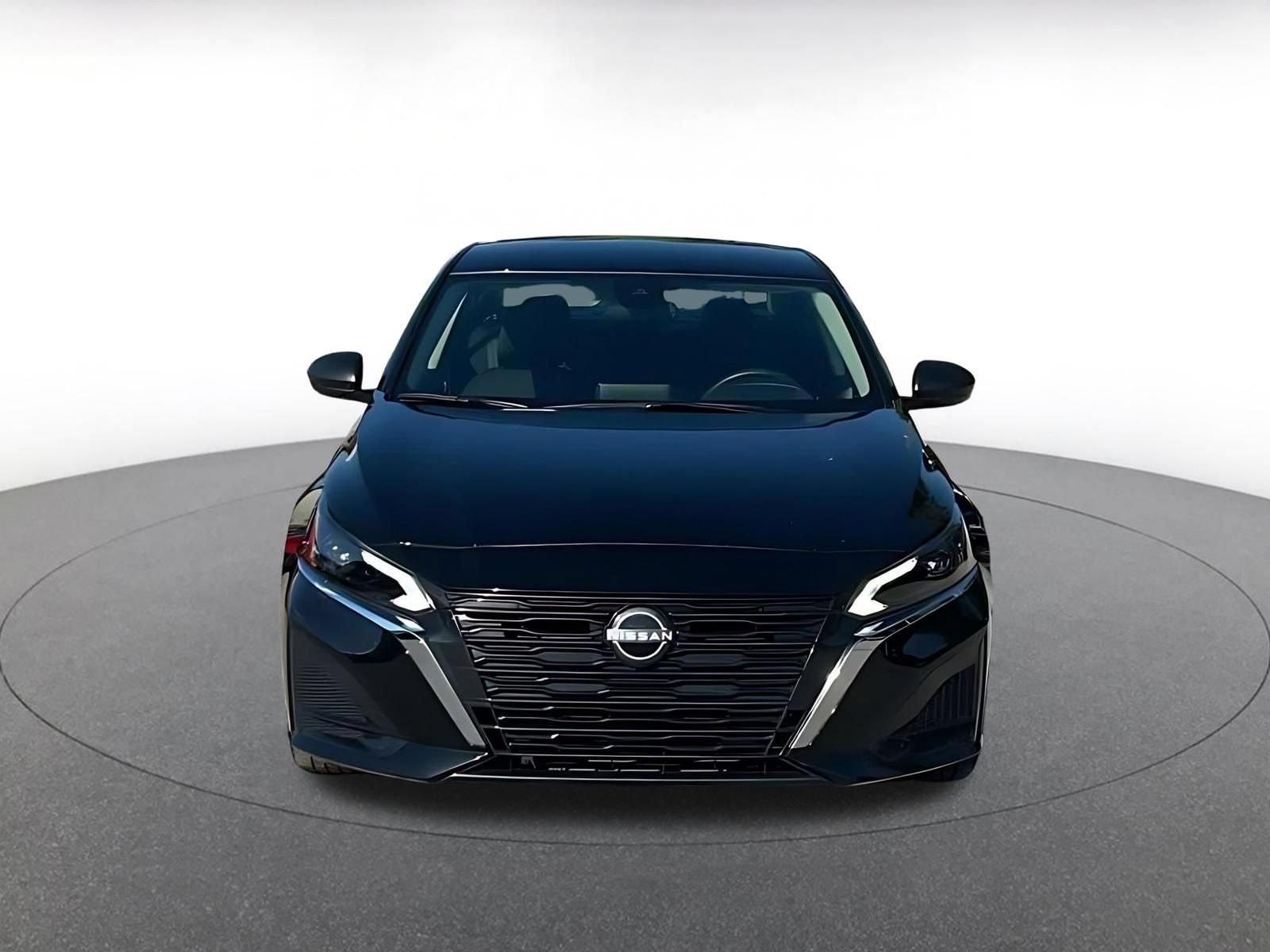 Thumbnail: 2025 Nissan Altima - 4