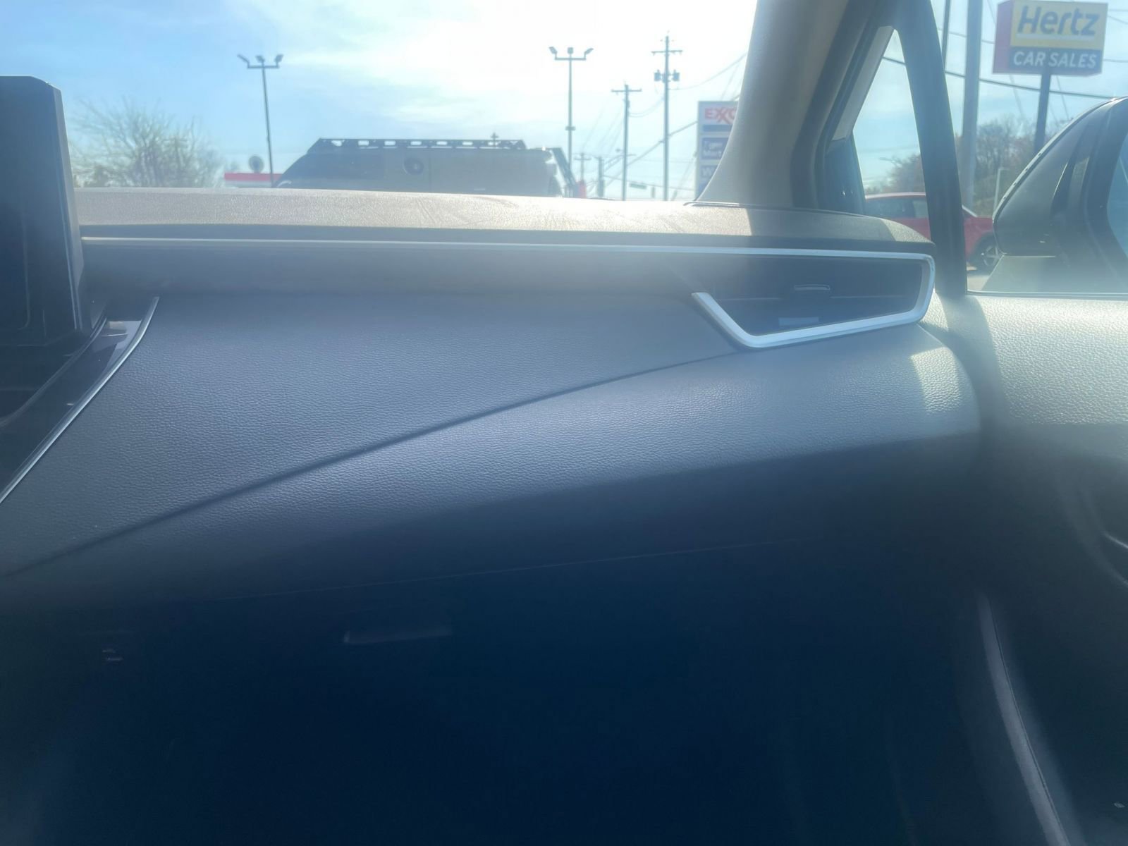 Thumbnail: 2025 Toyota Corolla - 33