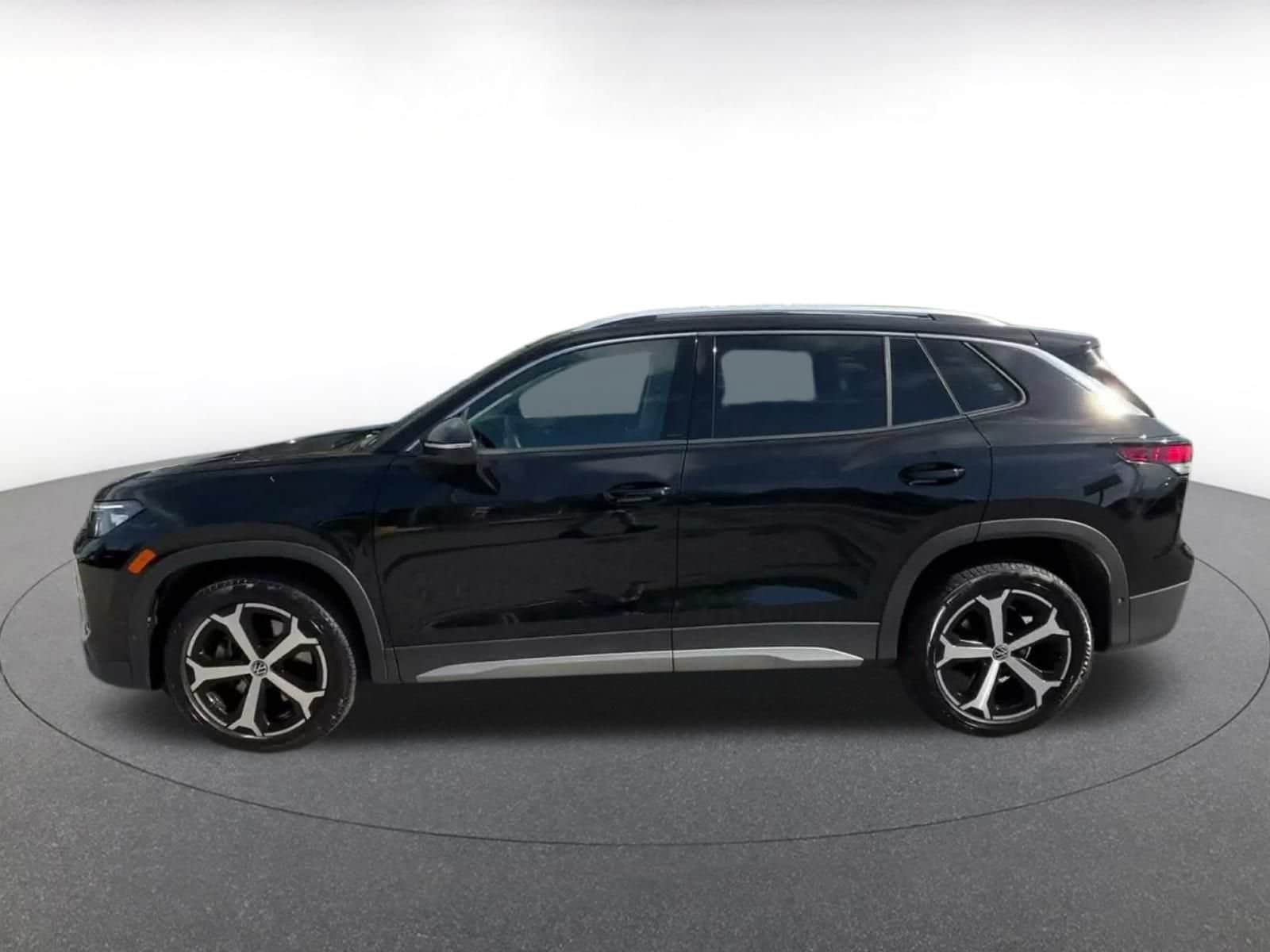 Thumbnail: 2026 Volkswagen Tiguan - 8