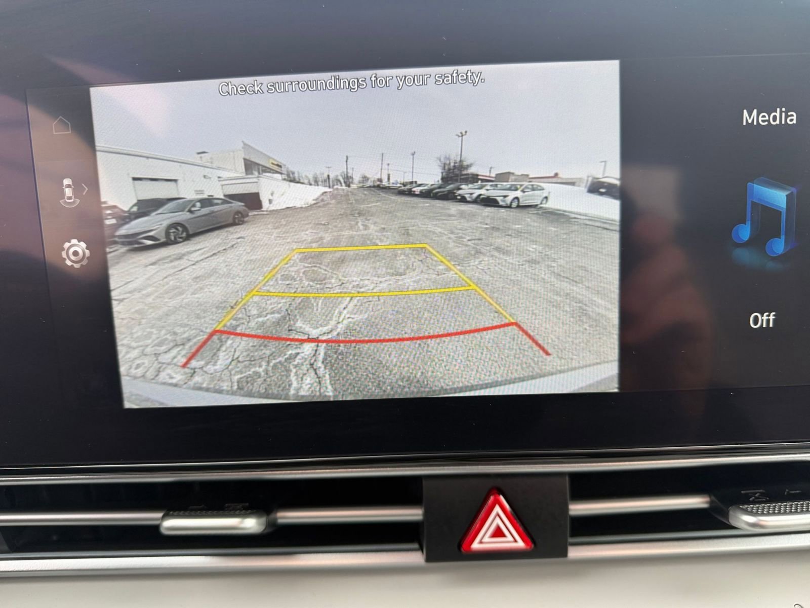 Thumbnail: 2025 Hyundai Elantra - 17