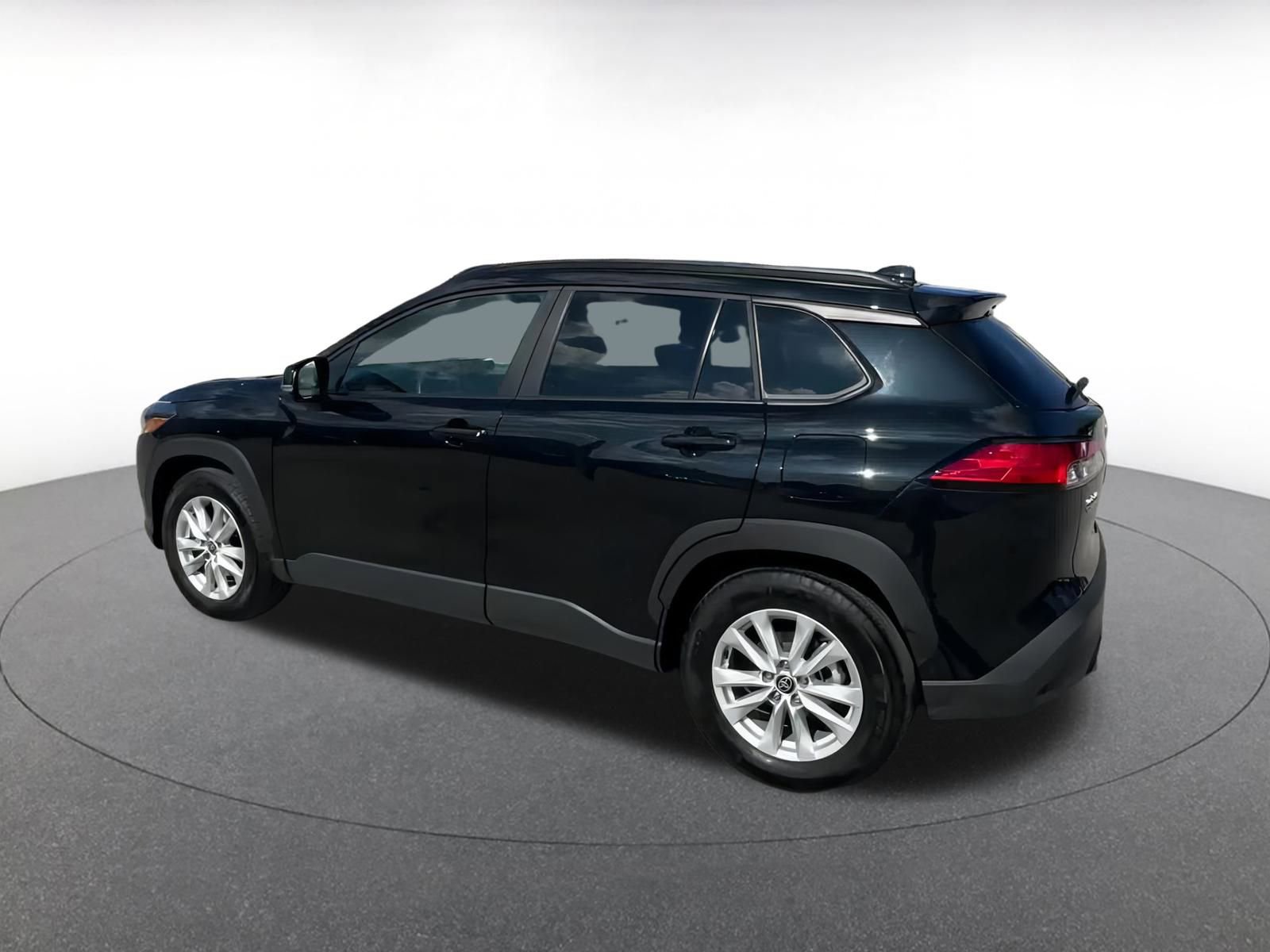 Thumbnail: 2025 Toyota Corolla Cross - 10