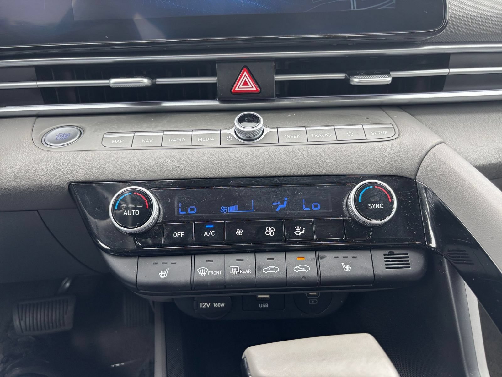 Thumbnail: 2025 Hyundai Elantra - 17